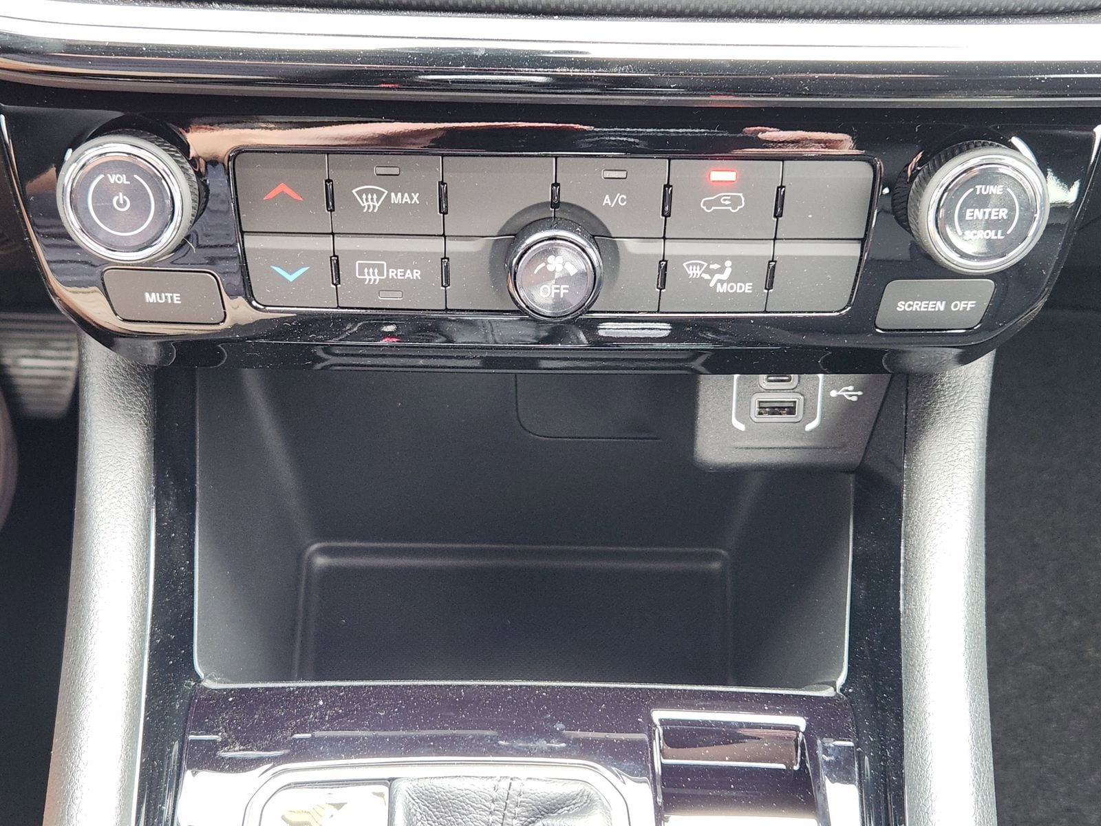 New 2026 Red Hot Pearlcoat Jeep LATITUDE ALTITUDE 4X4 image 27