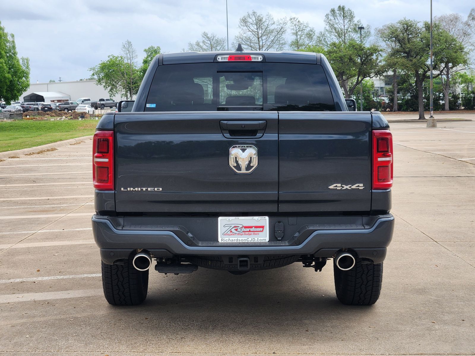 View vehicle photo 5