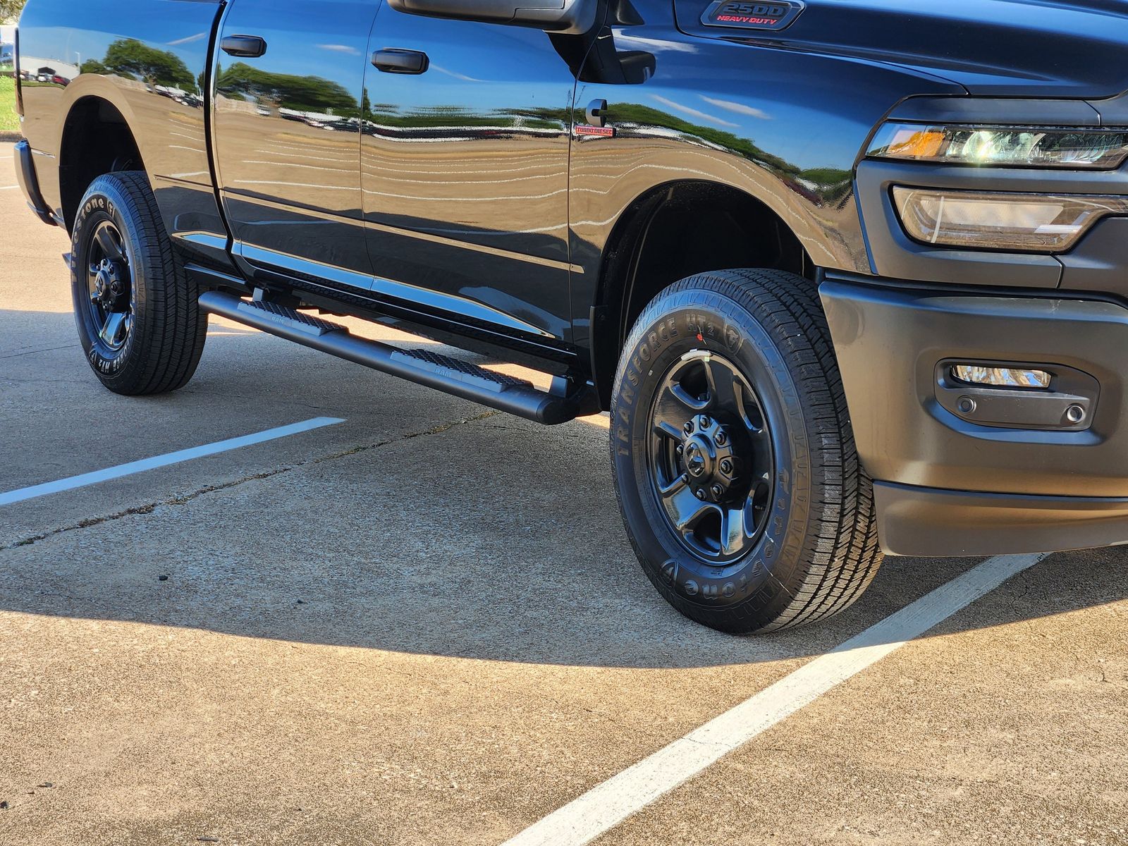 New 2026 Diamond Black Crystal Pearlcoat Ram TRADESMAN CREW CAB 4X4 6