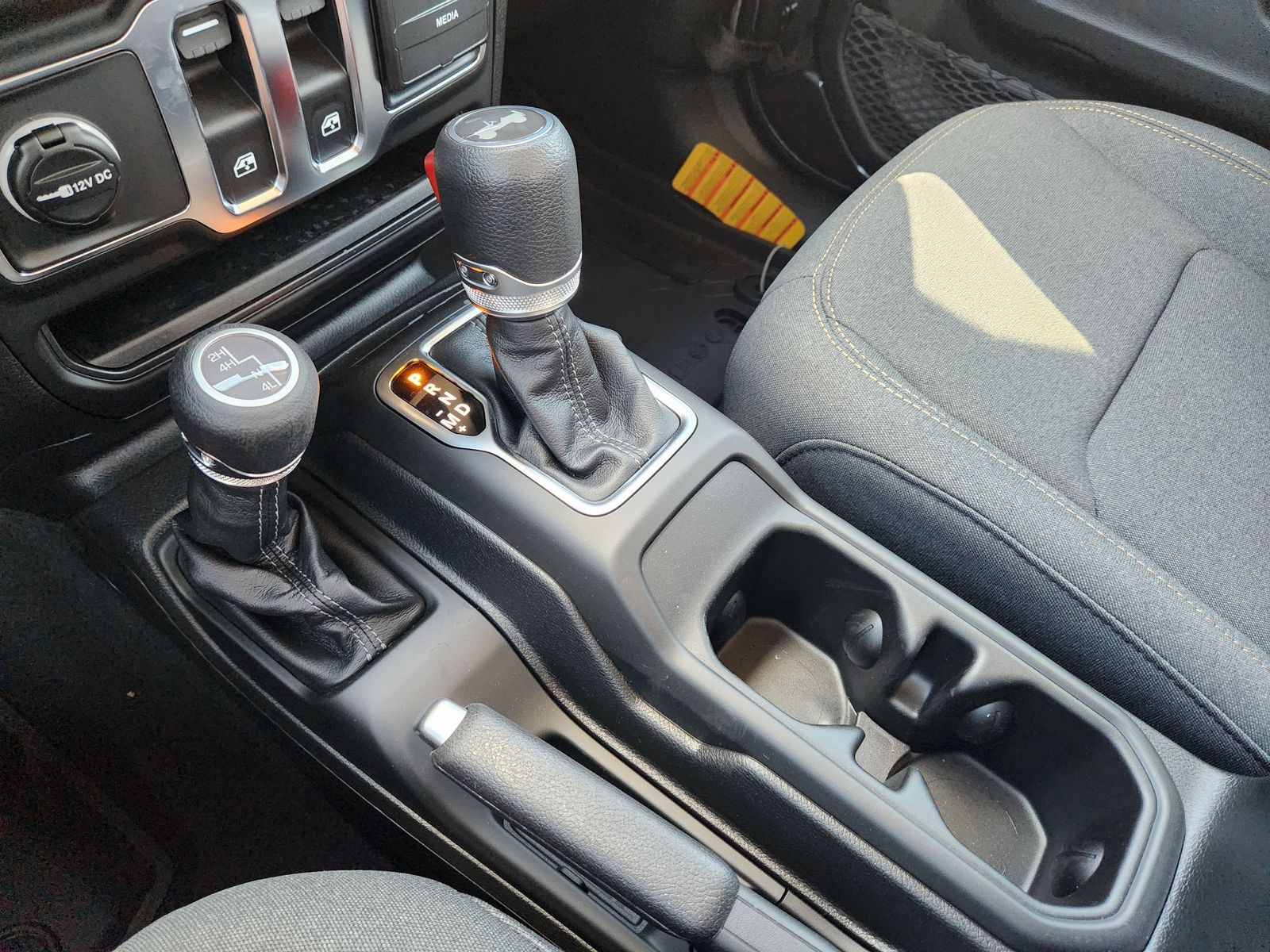 New 2026 Granite Crystal Jeep 2-DOOR SPORT image 27