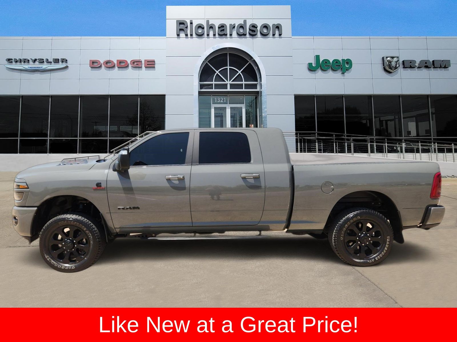 Used 2026 Ceramic Gray Clearcoat Ram Laramie image 3