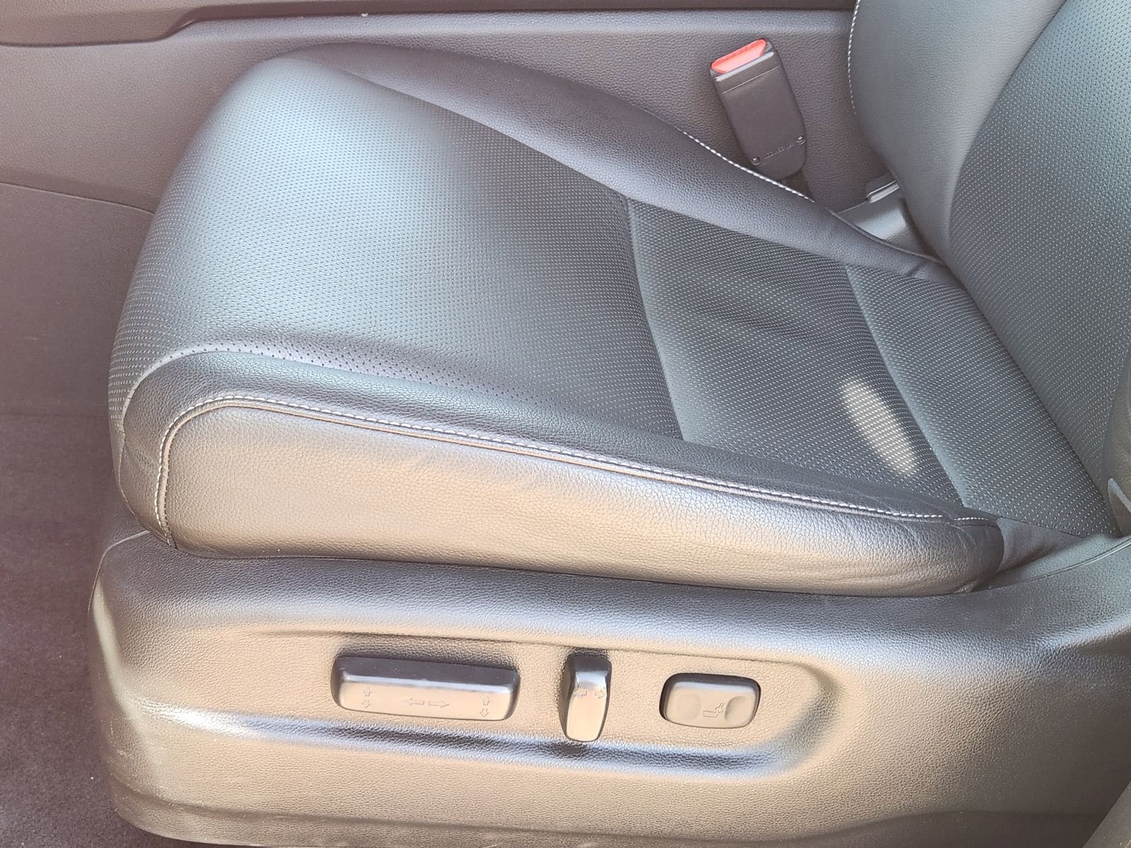 Used 2025 Crystal Black Pearl Honda RTL image 32