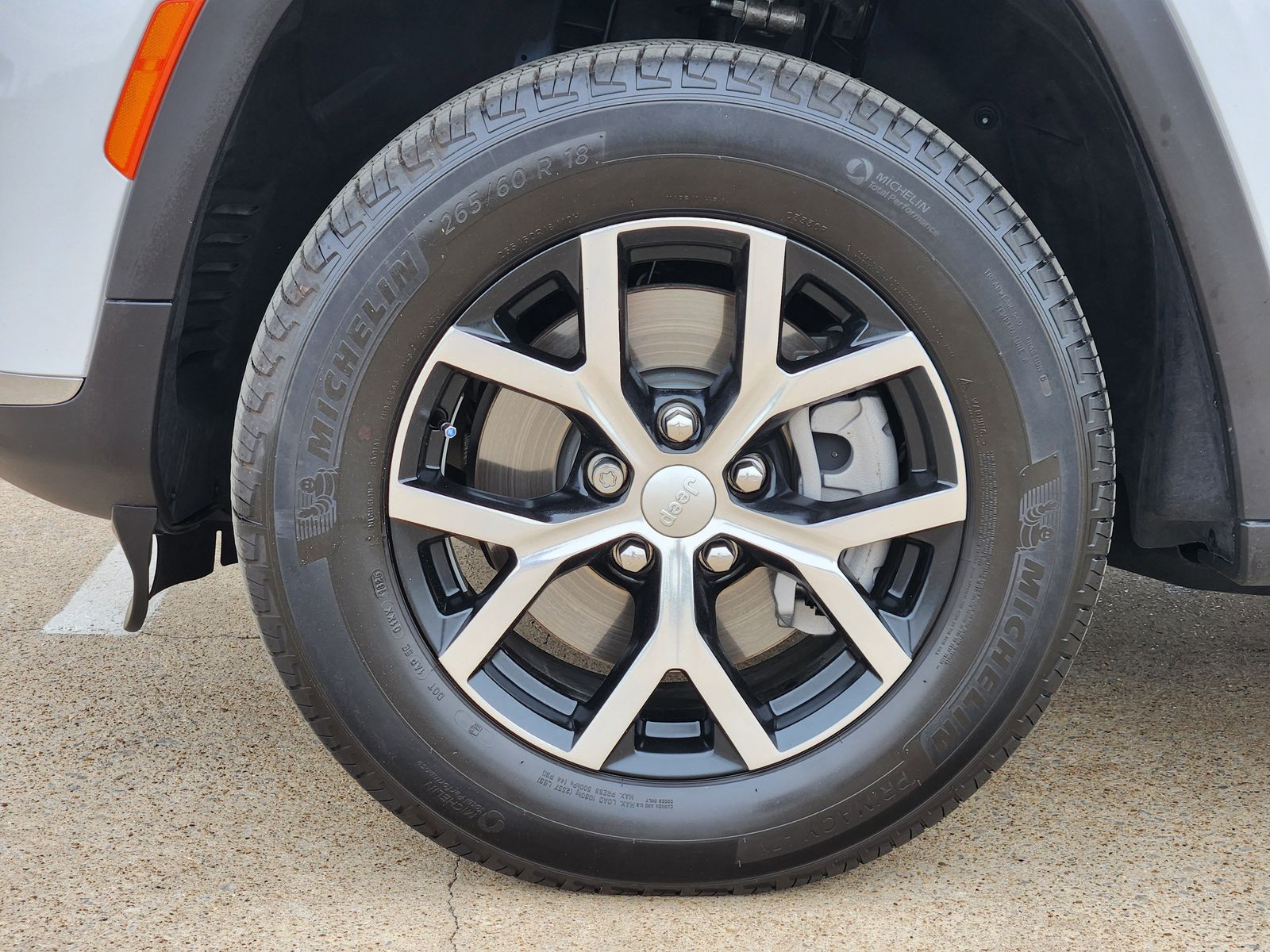 Used 2025 Bright White Jeep Limited image 21