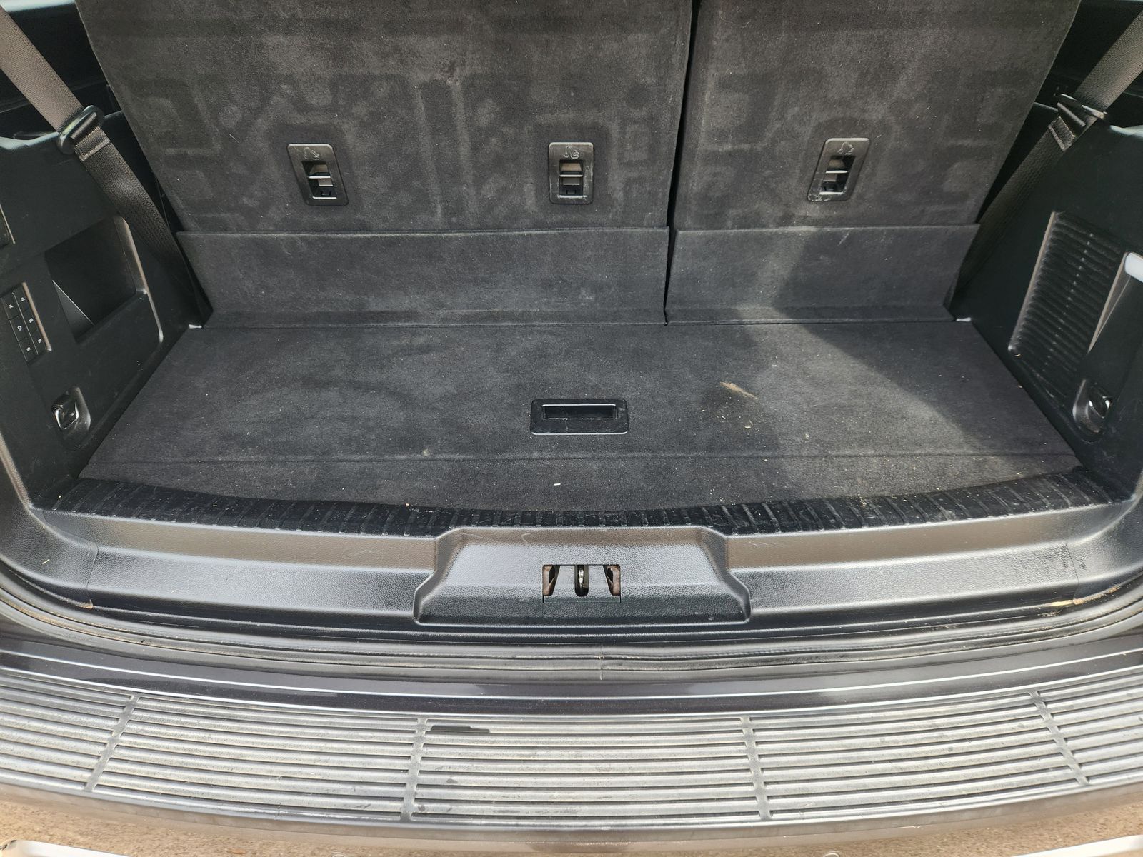 Used 2020 Magnetic Ford Limited image 41