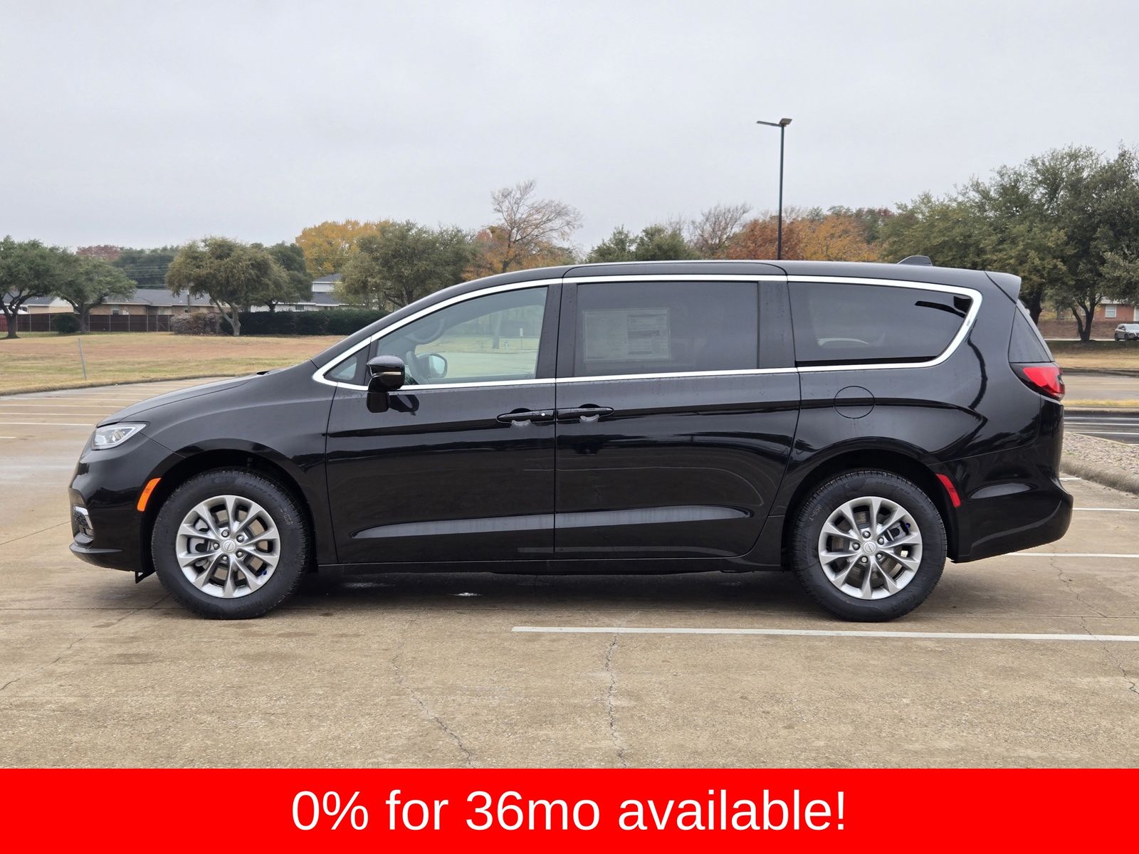 New 2026 Diamond Black Crystal Pearlcoat Chrysler SELECT AWD image 3