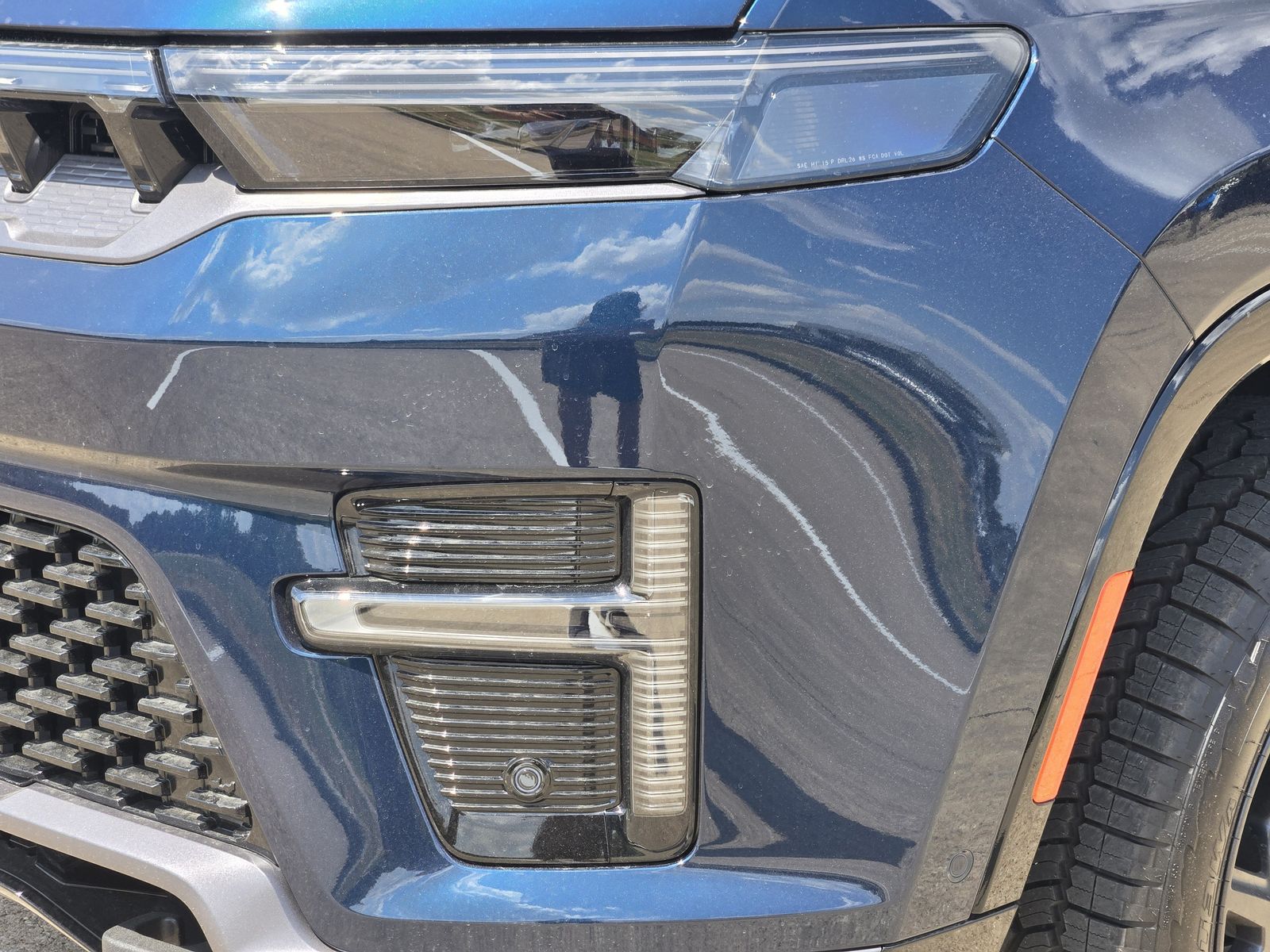 New 2026 Fathom Blue Pearlcoat Jeep UPLAND 4X4 image 10