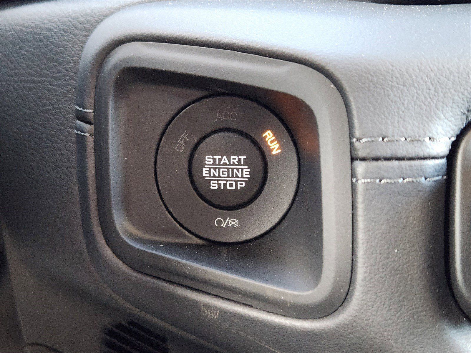 New 2026 Bright White Jeep MOJAVE 4X4 image 25