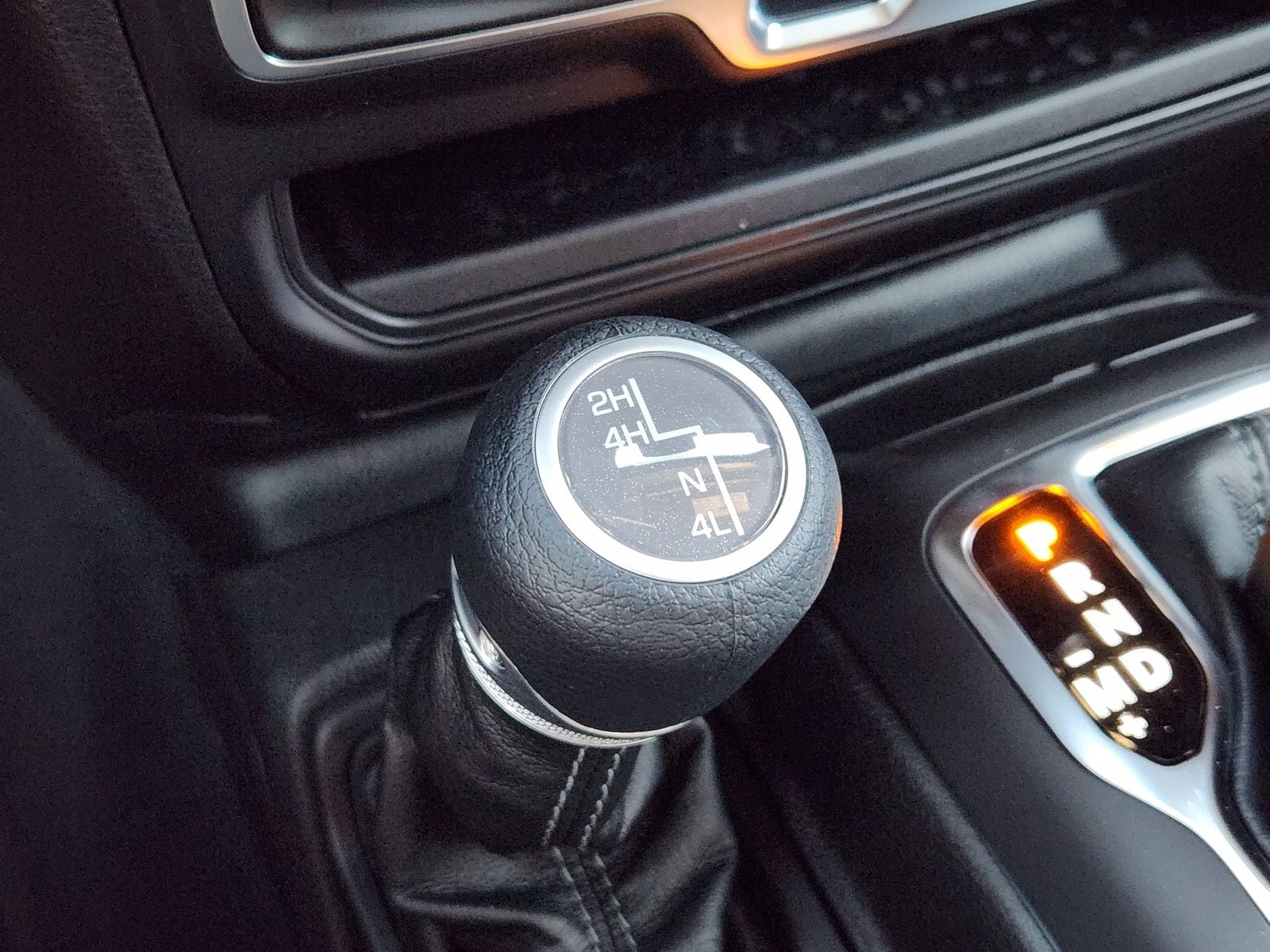 New 2026 41 Jeep 4-DOOR SPORT S image 28