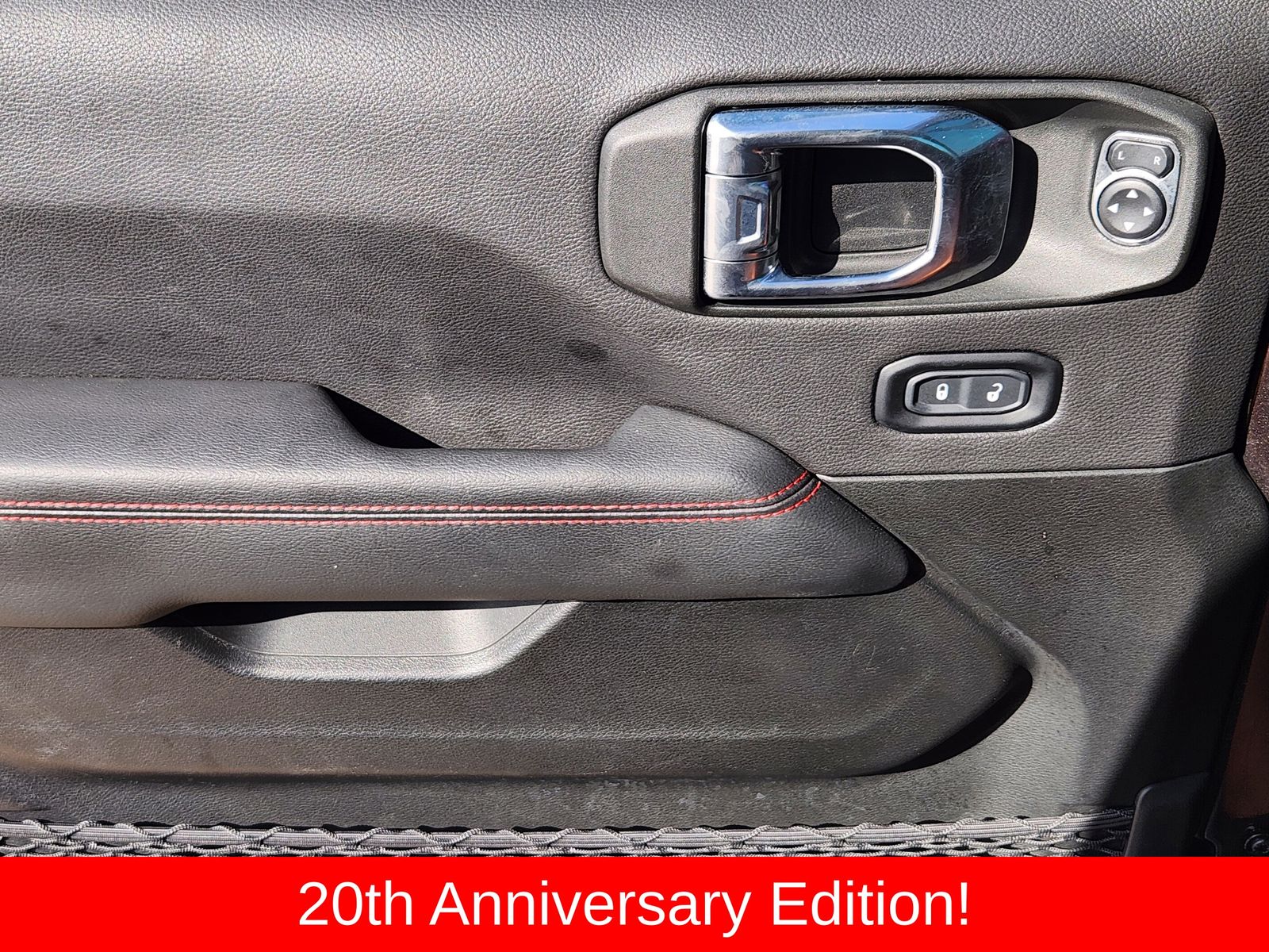 Certified Used 2023 Granite Crystal Jeep Rubicon image 33