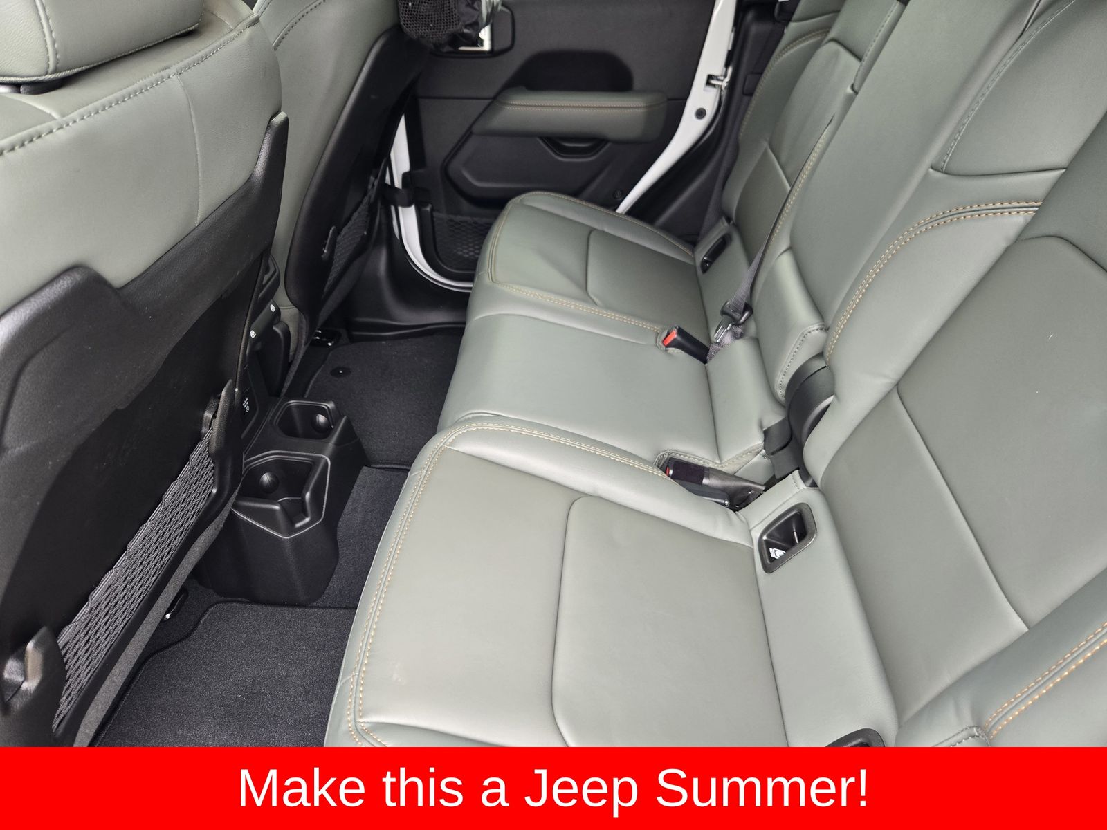 New 2026 Bright White Jeep MOJAVE X 4X4 image 38