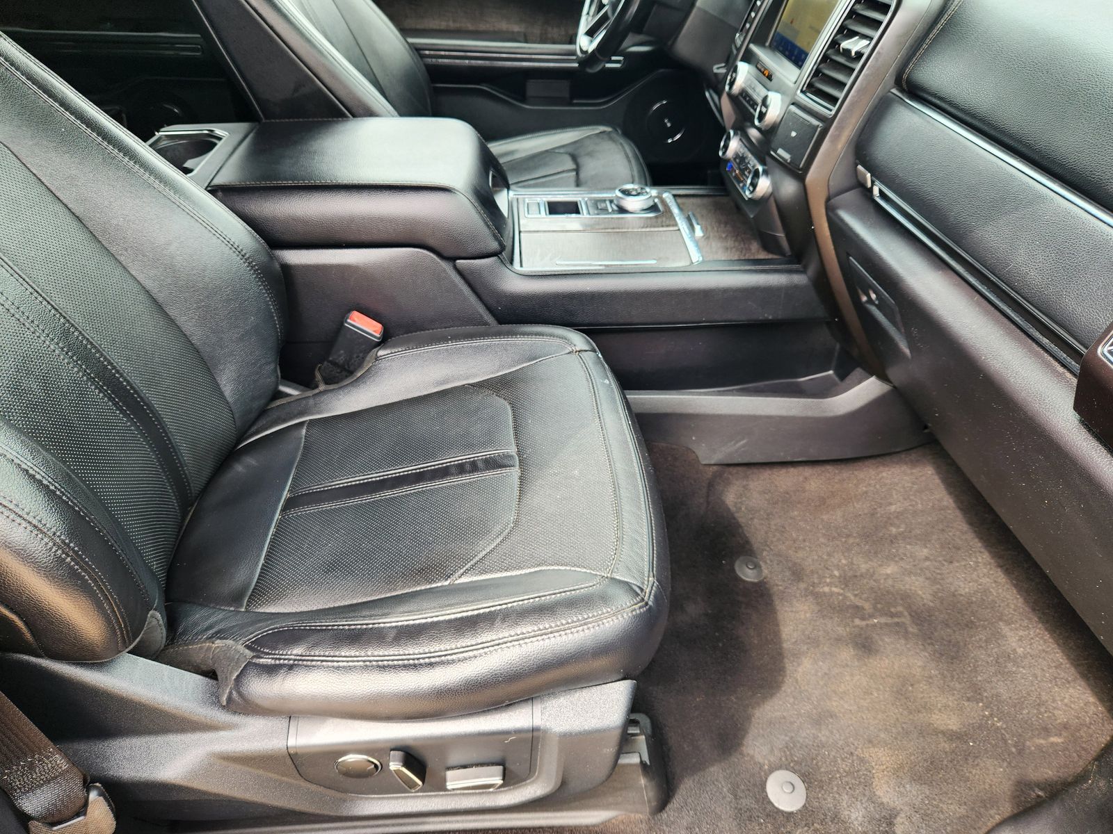 Used 2020 Magnetic Ford Limited image 20