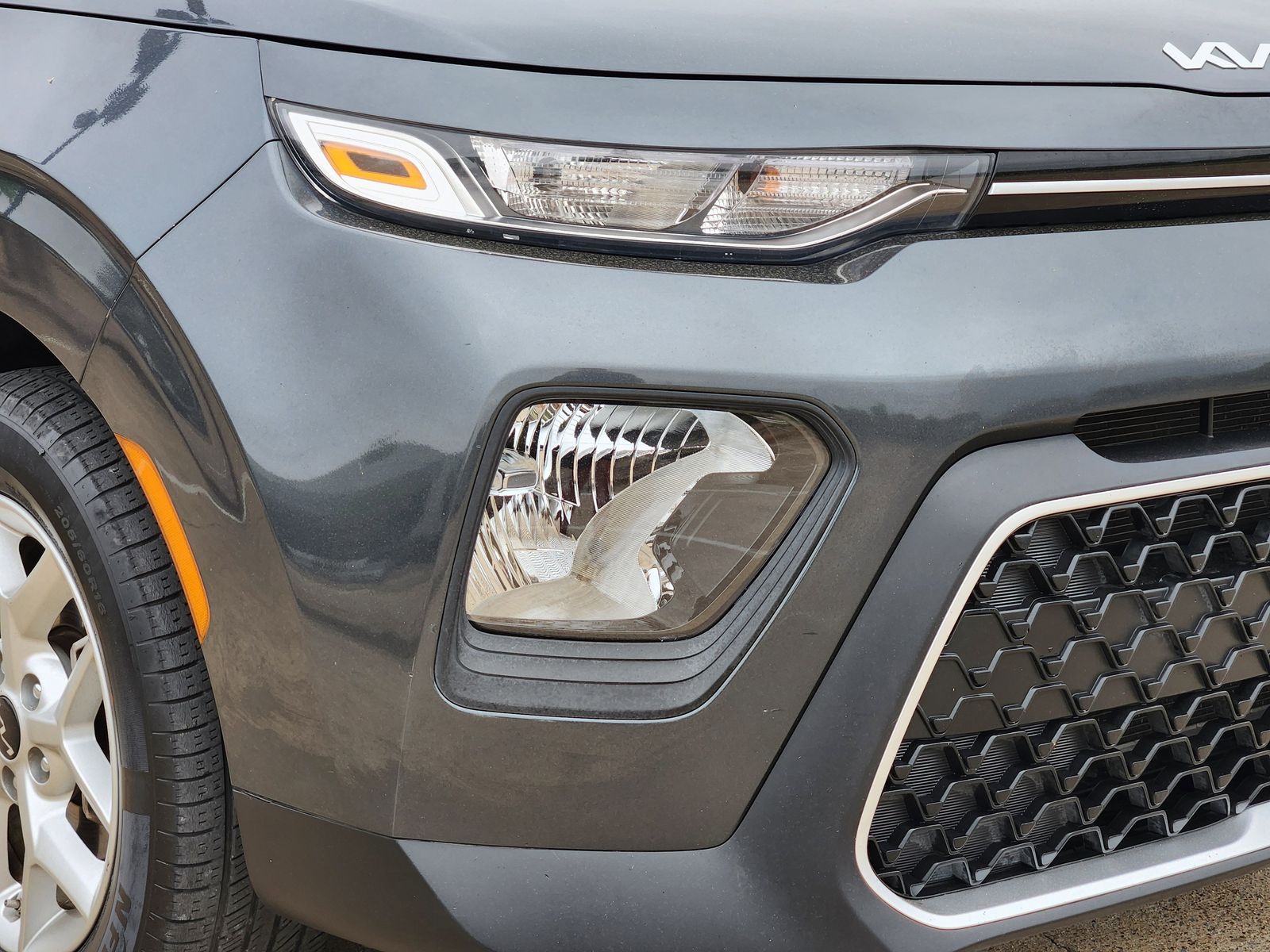 Used 2022 Gravity Gray Kia LX image 9