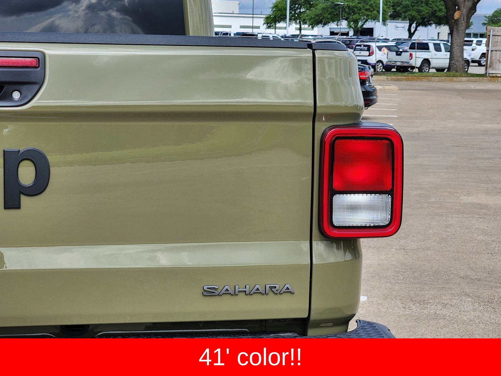 New 2026 41 Jeep SAHARA 4X4 image 16