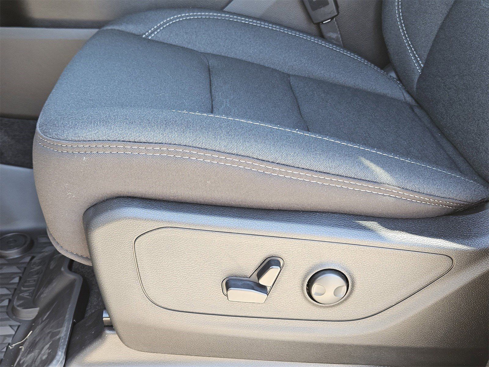 New 2026 Diamond Black Crystal Pearlcoat Ram LONE STAR CREW CAB 4X4 5