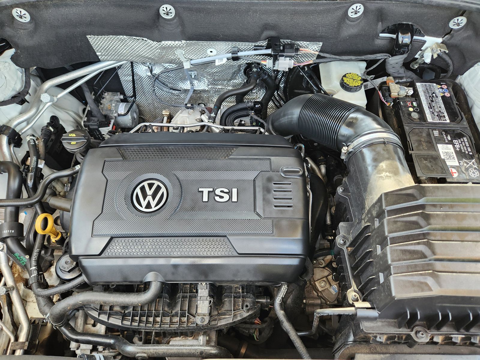 Used 2022 Pure White Volkswagen 2.0T SE w/Technology image 39