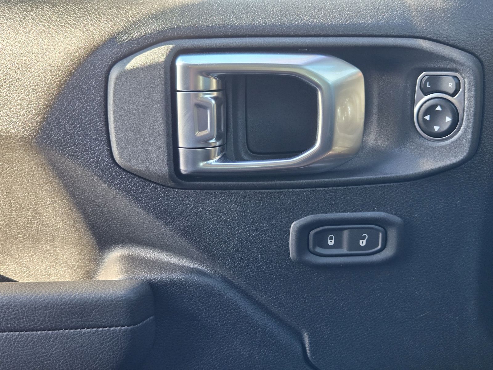 New 2026 Reign Jeep 4-DOOR RUBICON image 23