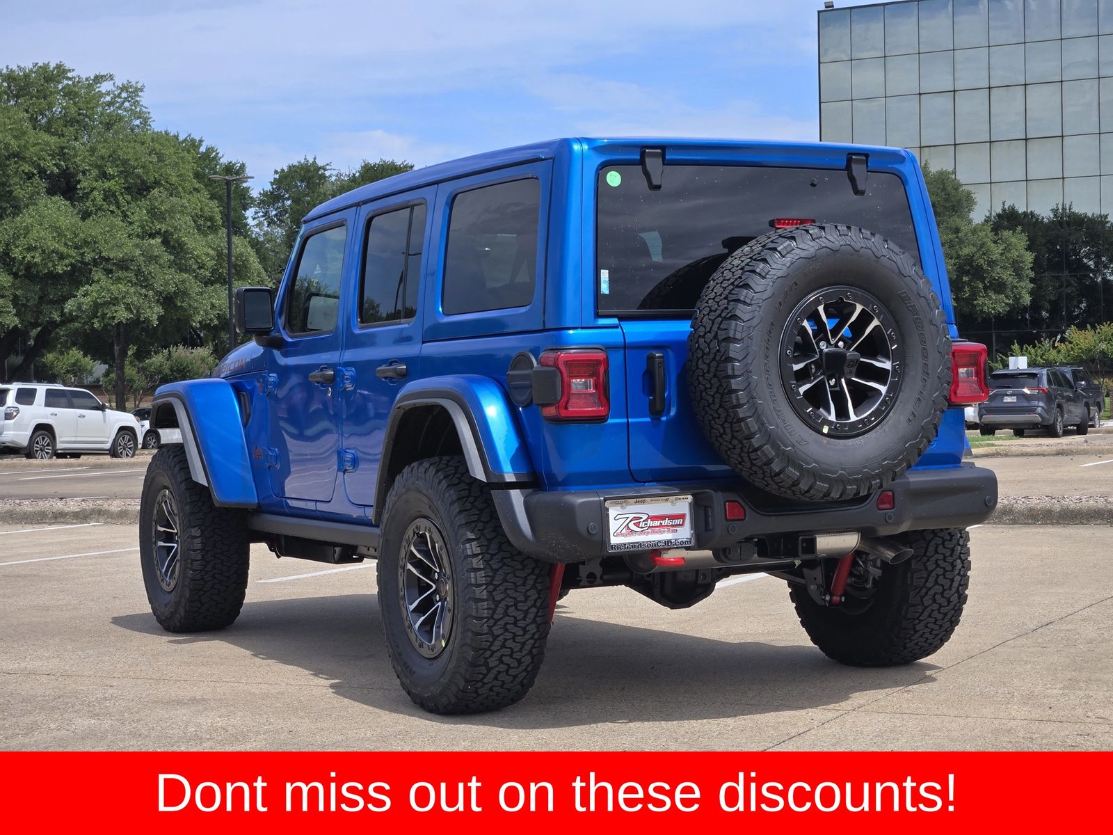 New 2026 Hydro Blue Pearlcoat Jeep 4-DOOR RUBICON X image 4