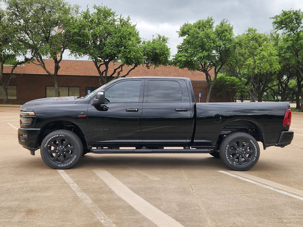 New 2026 Ram 2500 LARAMIE CREW CAB 4X4 6'4 BOX Pickup