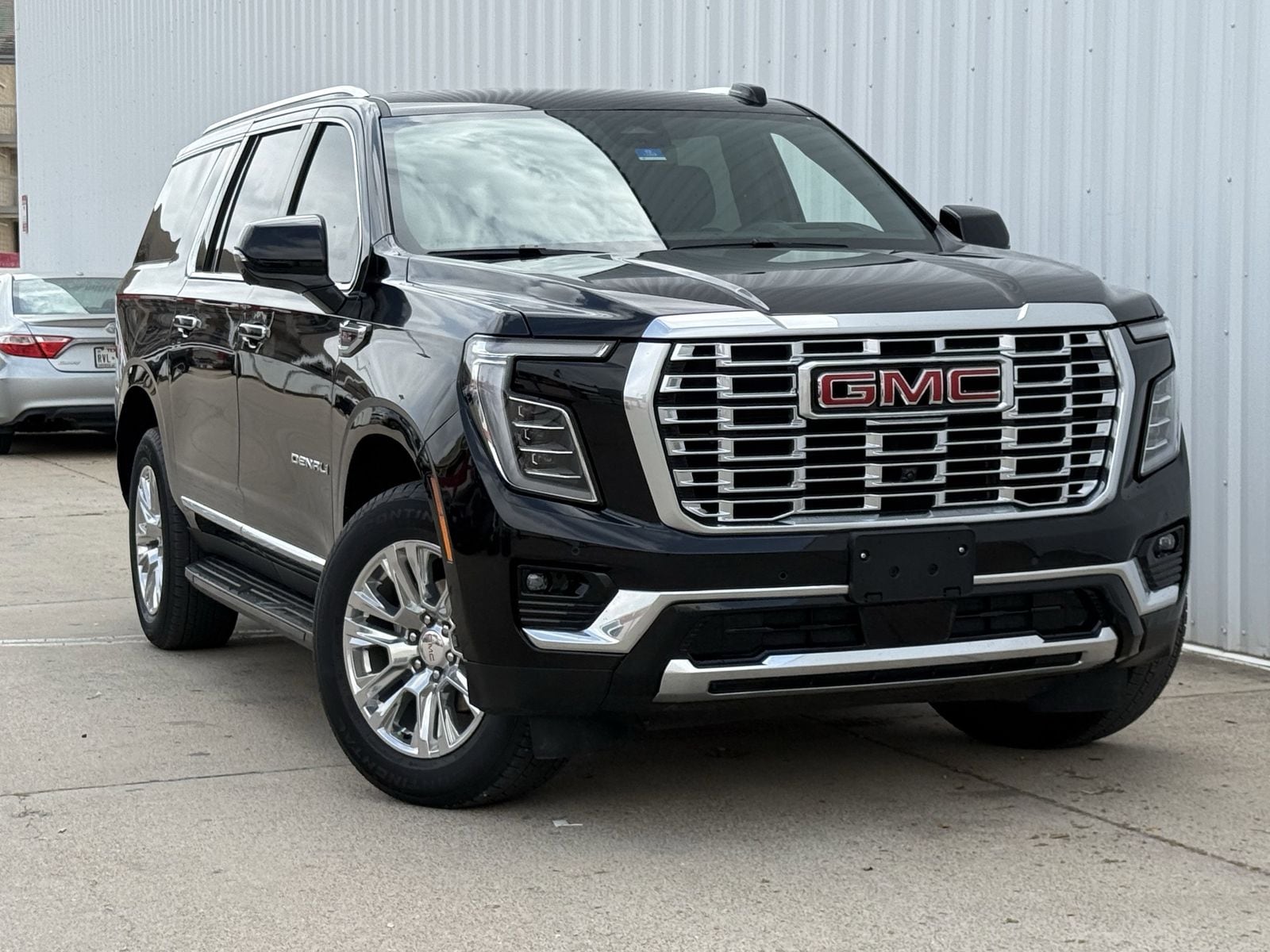 2025 GMC Yukon Denali AWD's photo