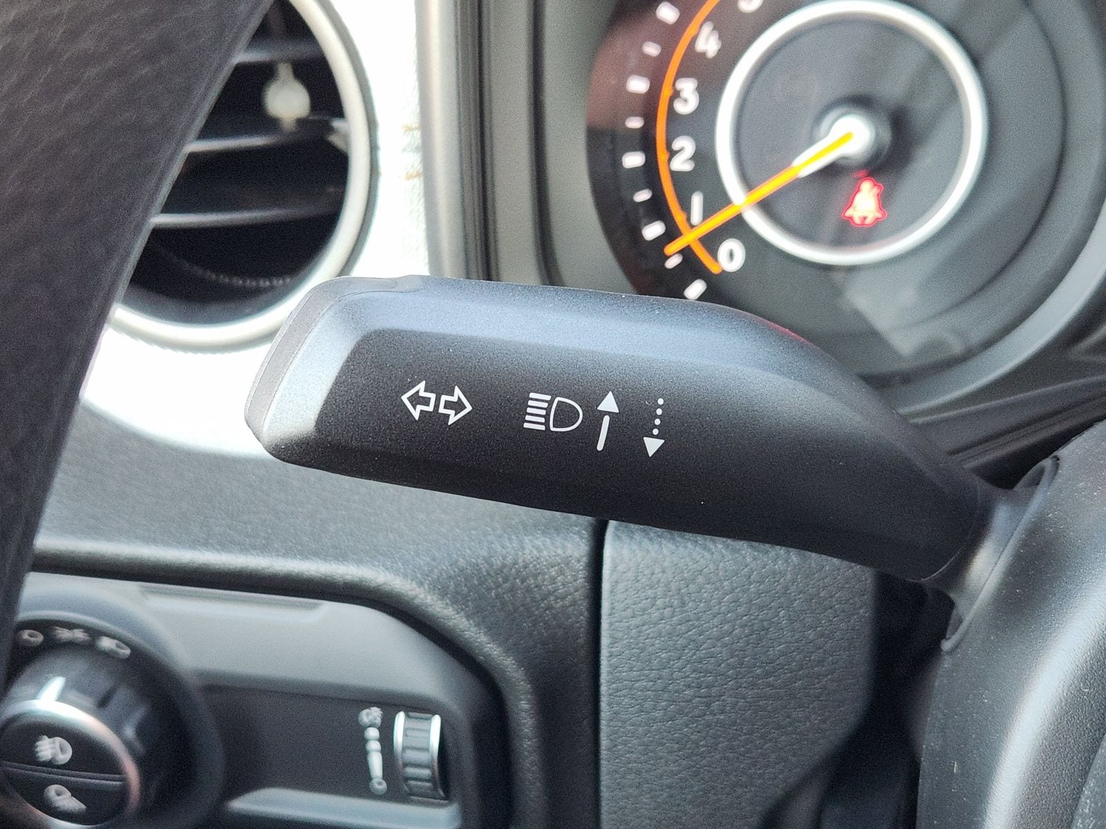 New 2026 Hydro Blue Pearlcoat Jeep SPORT 4X4 image 38