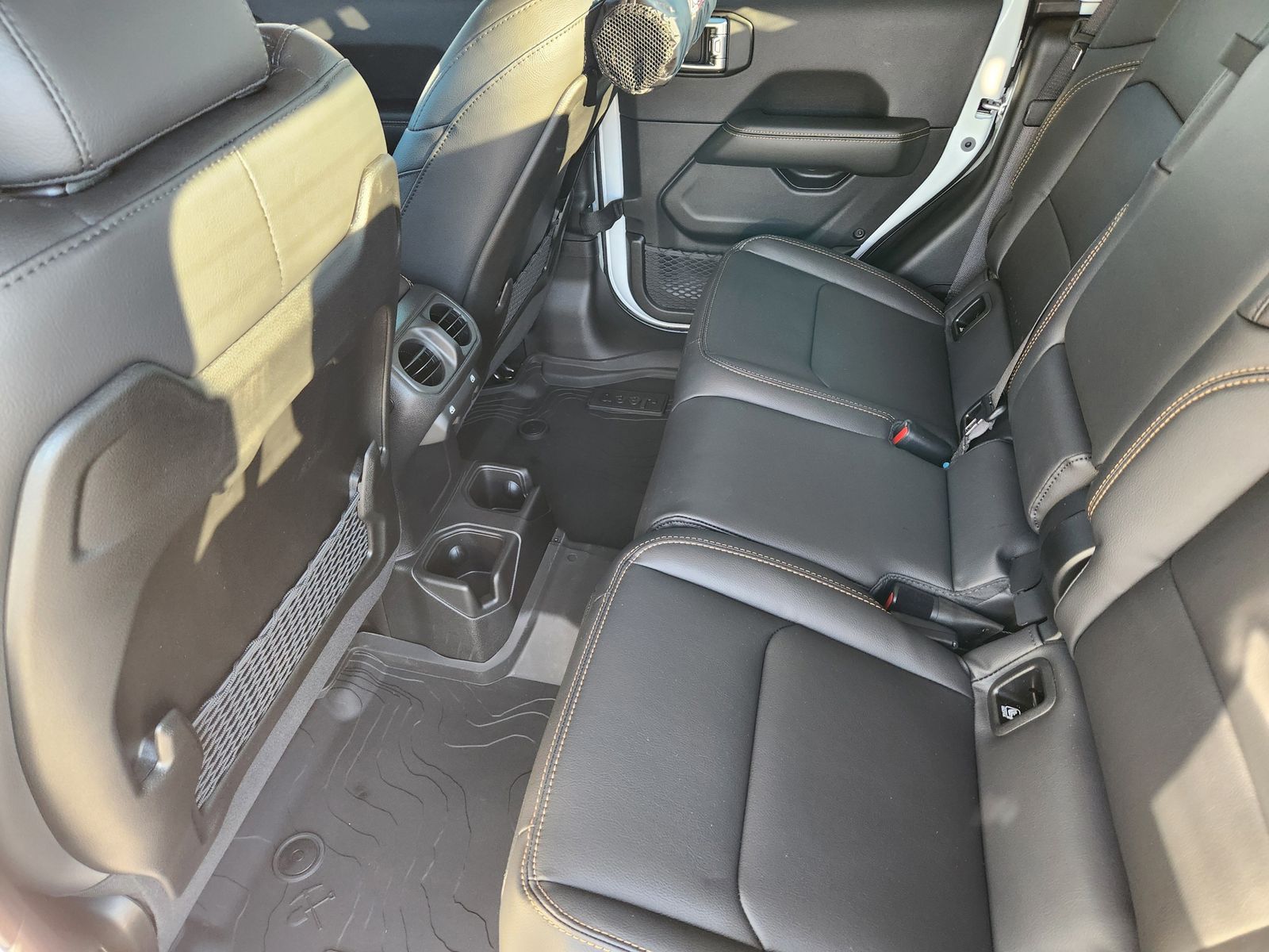 New 2026 Bright White Jeep TEXAS TRAIL 4X4 image 40