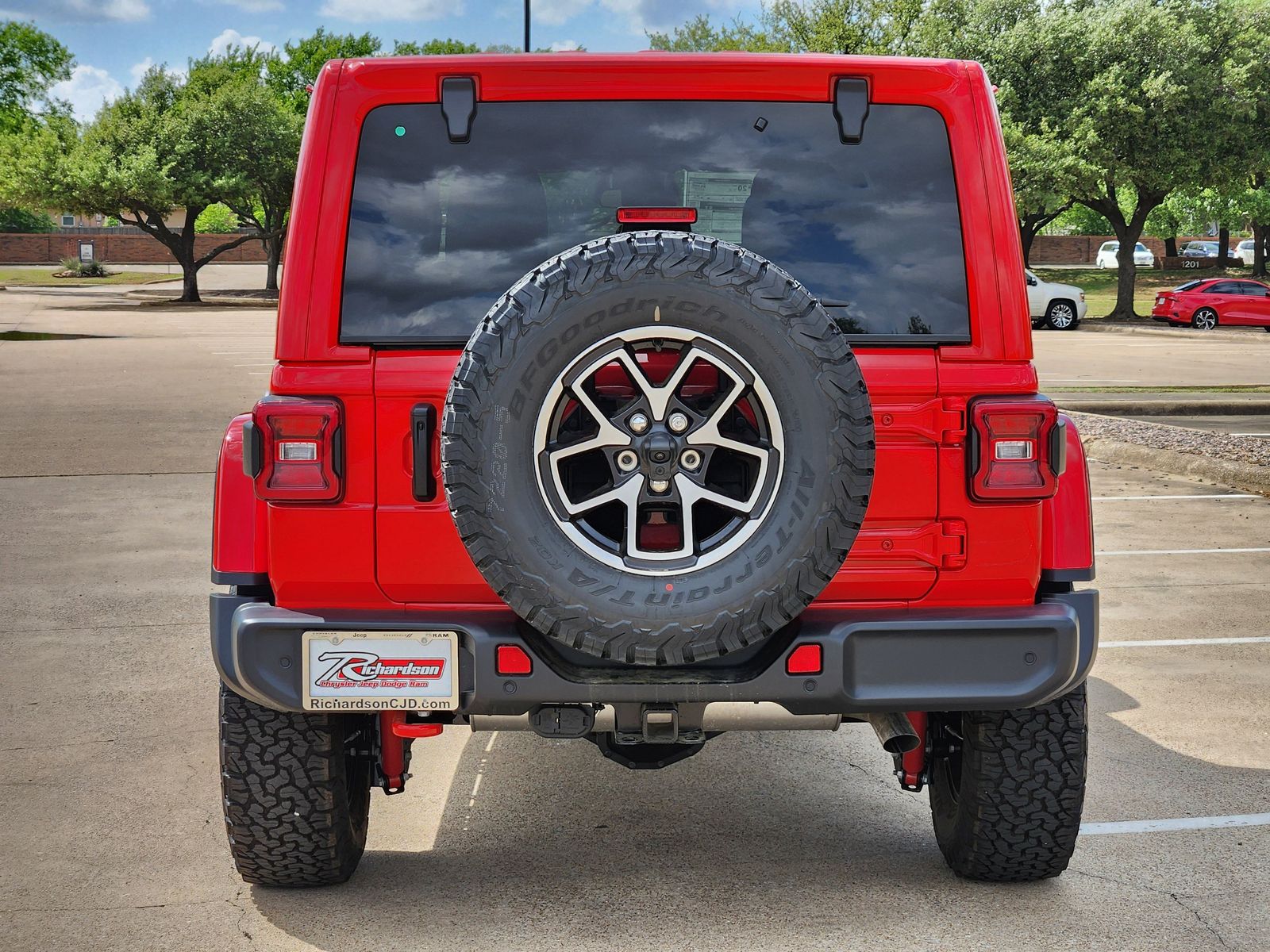 View vehicle photo 5