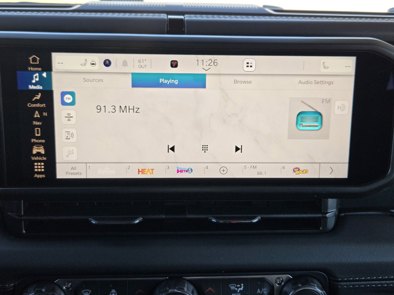 New 2026 Bright White Jeep 4-DOOR SAHARA image 17