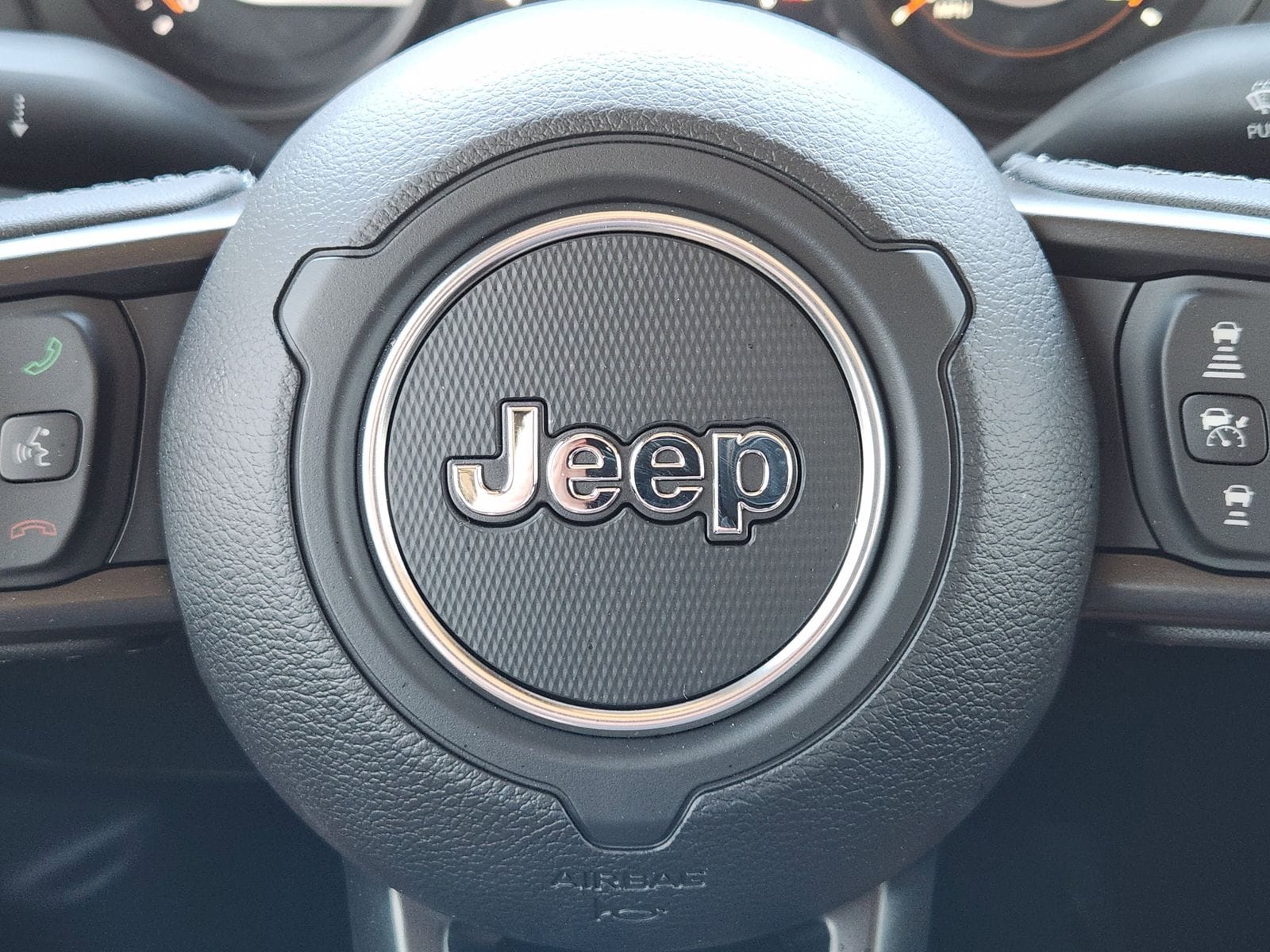 New 2026 Granite Crystal Jeep SAHARA 4X4 image 36