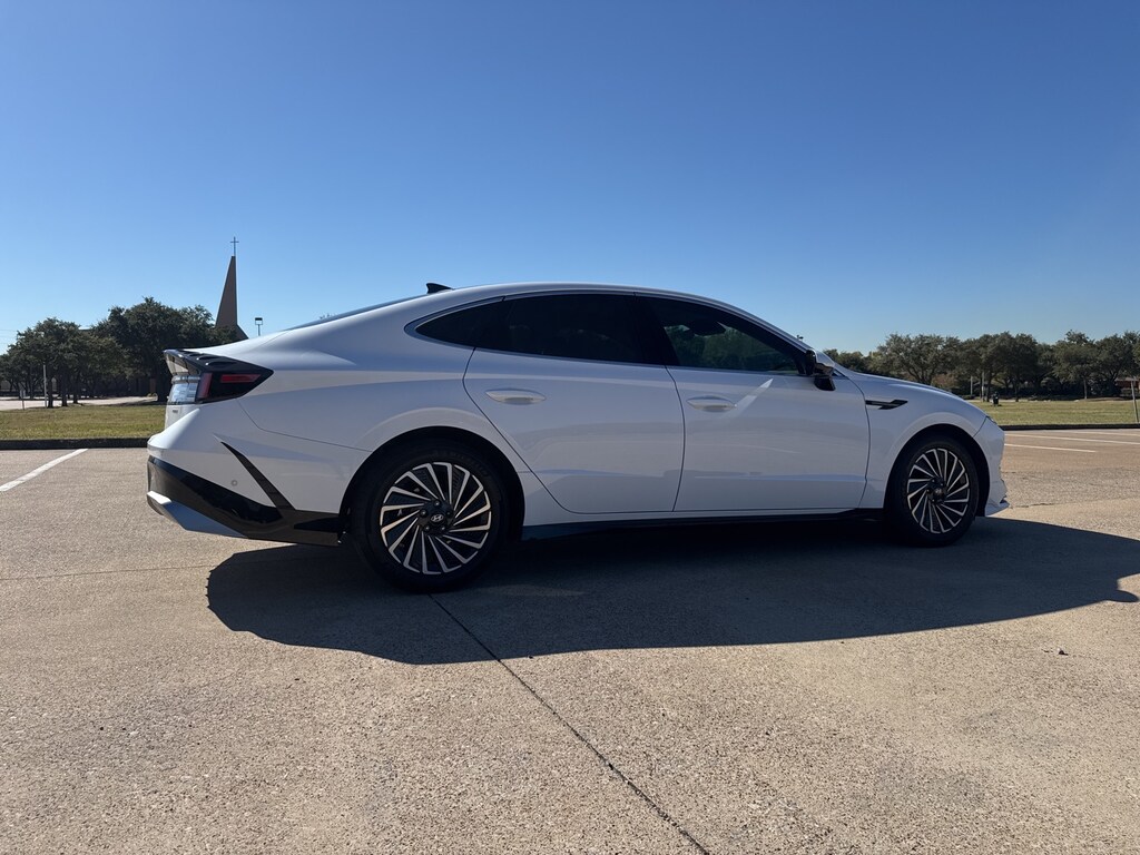 Used 2025 Hyundai Sonata Hybrid Limited Sedan