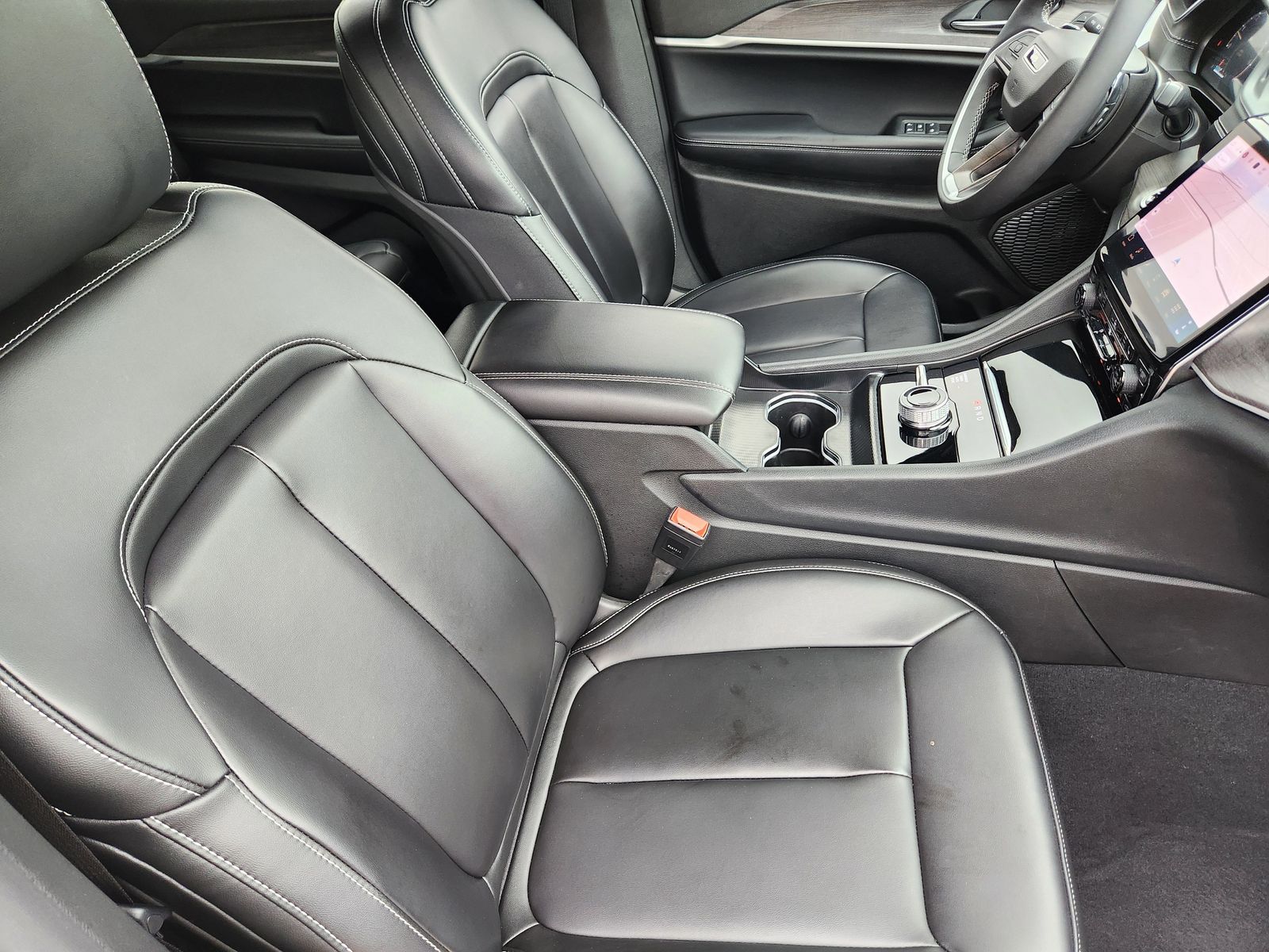 Used 2025 Bright White Jeep Limited image 24