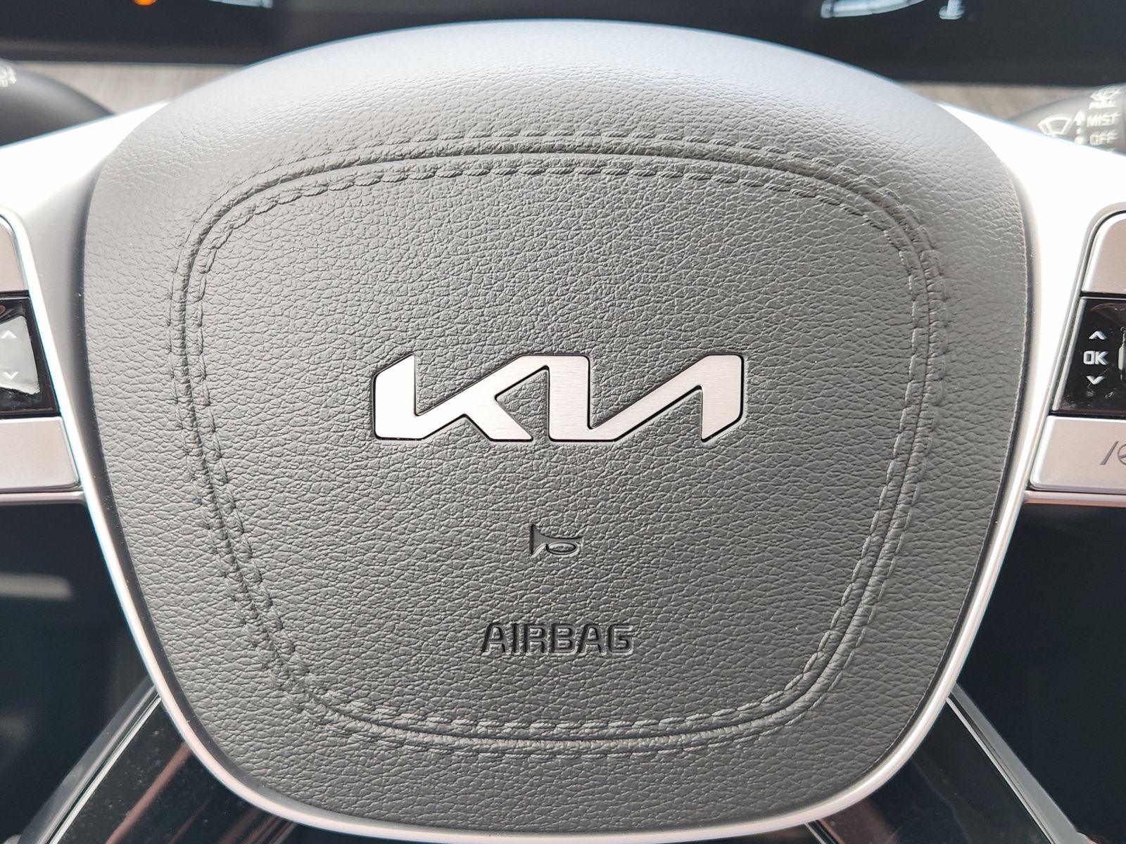 Used 2025 Ebony Black Kia EX image 37