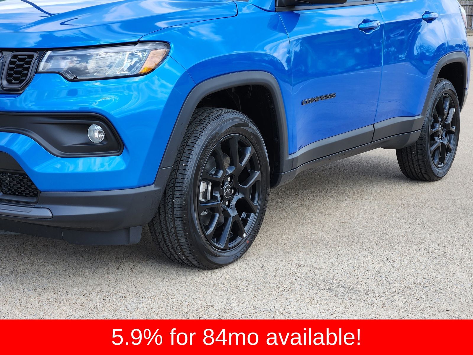 New 2026 Hydro Blue Pearlcoat Jeep LATITUDE ALTITUDE 4X4 image 12