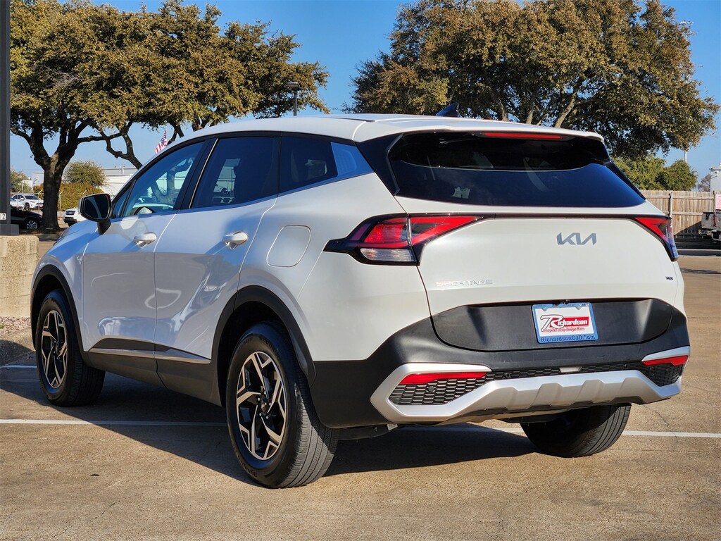 Used 2024 Kia Sportage LX SUV