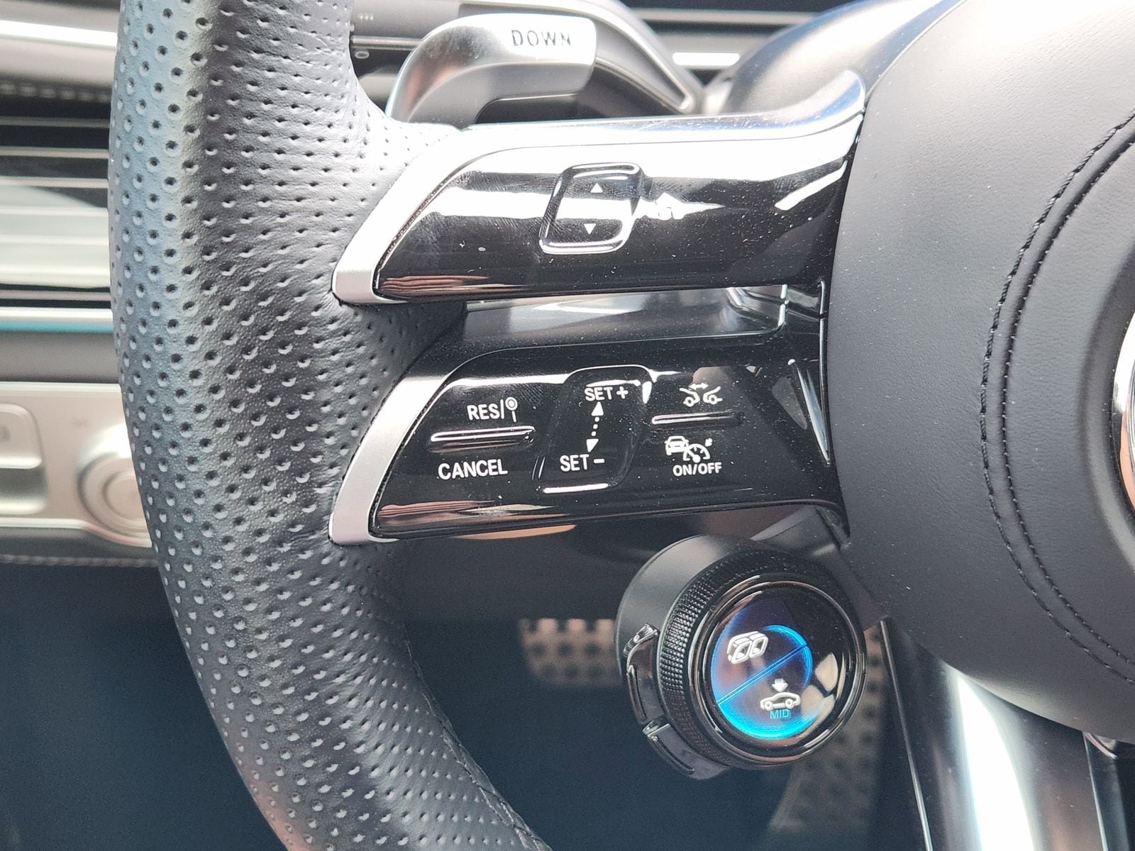 Used 2024 Black Mercedes-Benz 4MATIC® image 38