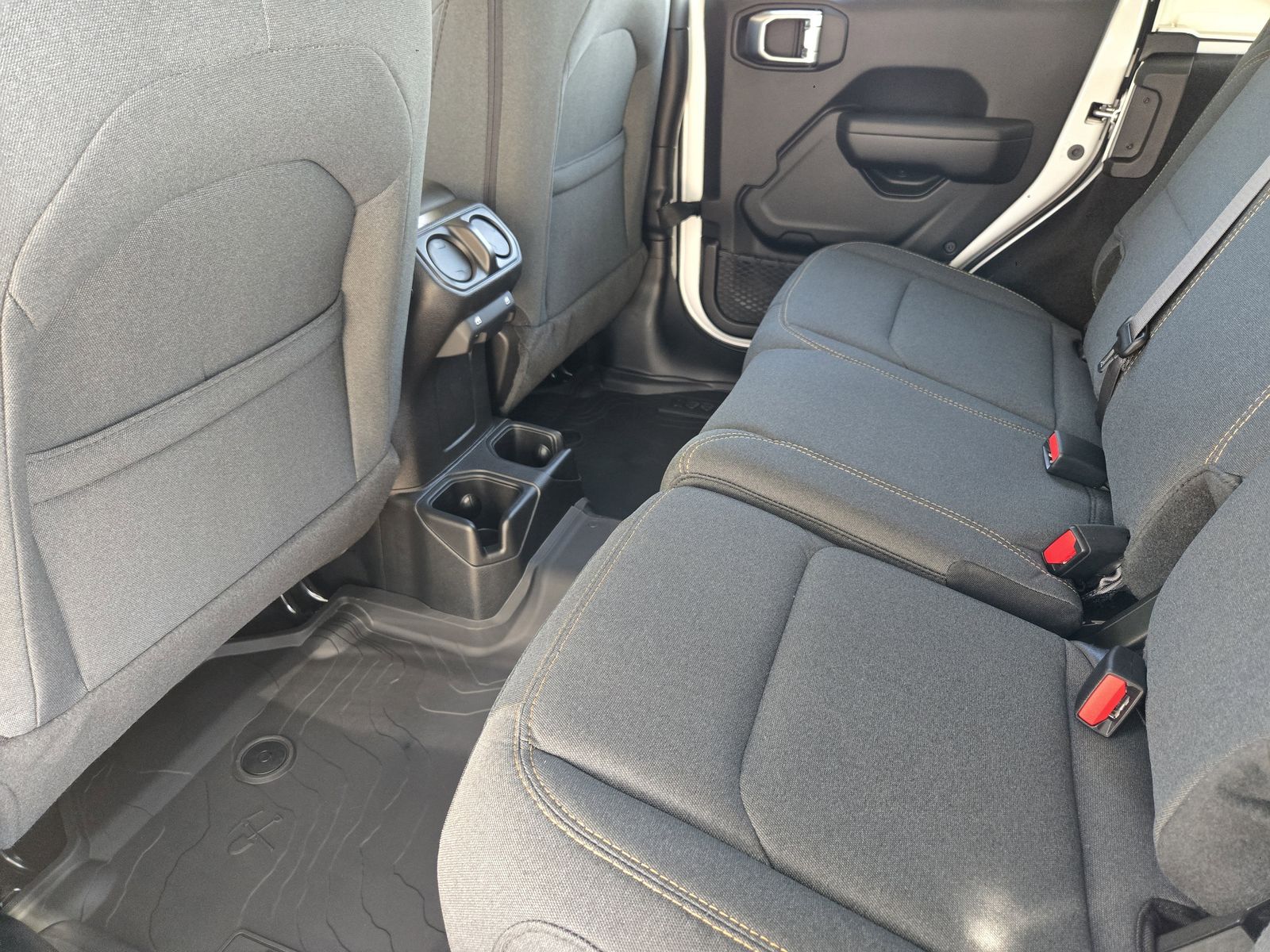 New 2026 Bright White Jeep 4-DOOR WILLYS image 30