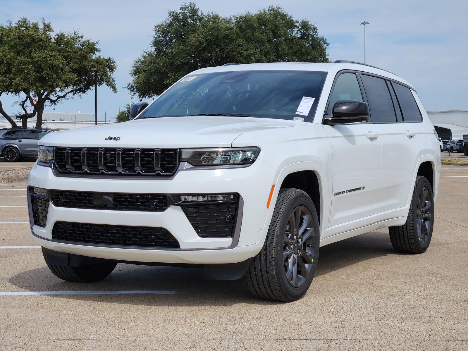 New 2026 Bright White Jeep L LIMITED RESERVE 4X4 image 2
