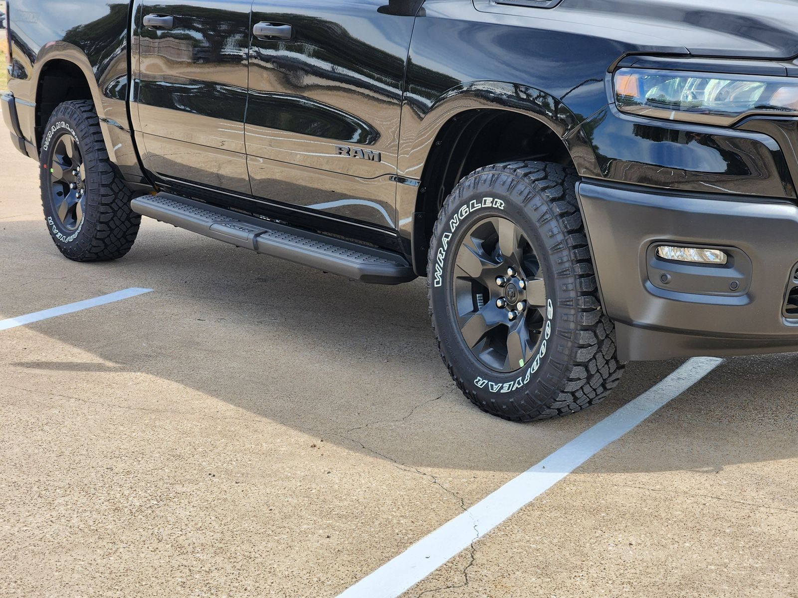 New 2026 Diamond Black Crystal Pearlcoat Ram WARLOCK CREW CAB 4X4 5