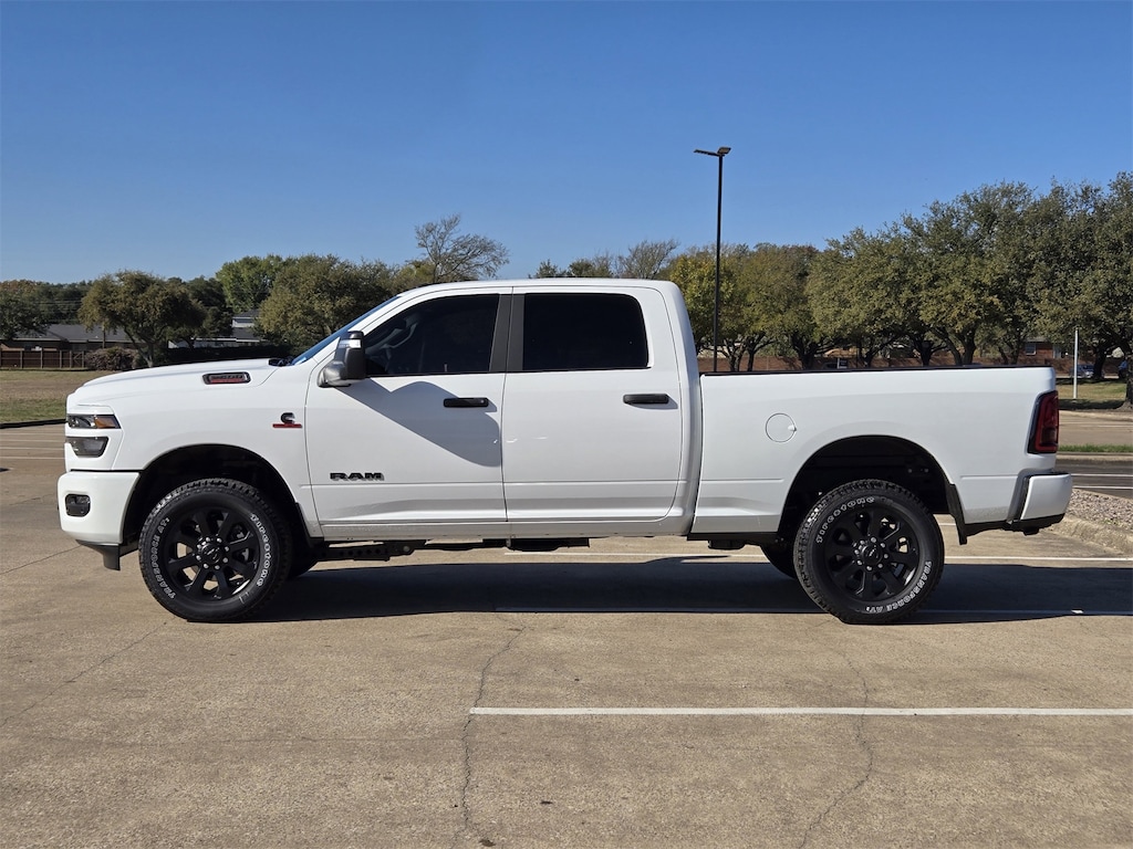 New 2025 Ram 2500 BIG HORN CREW CAB 4X4 6'4 BOX Pickup
