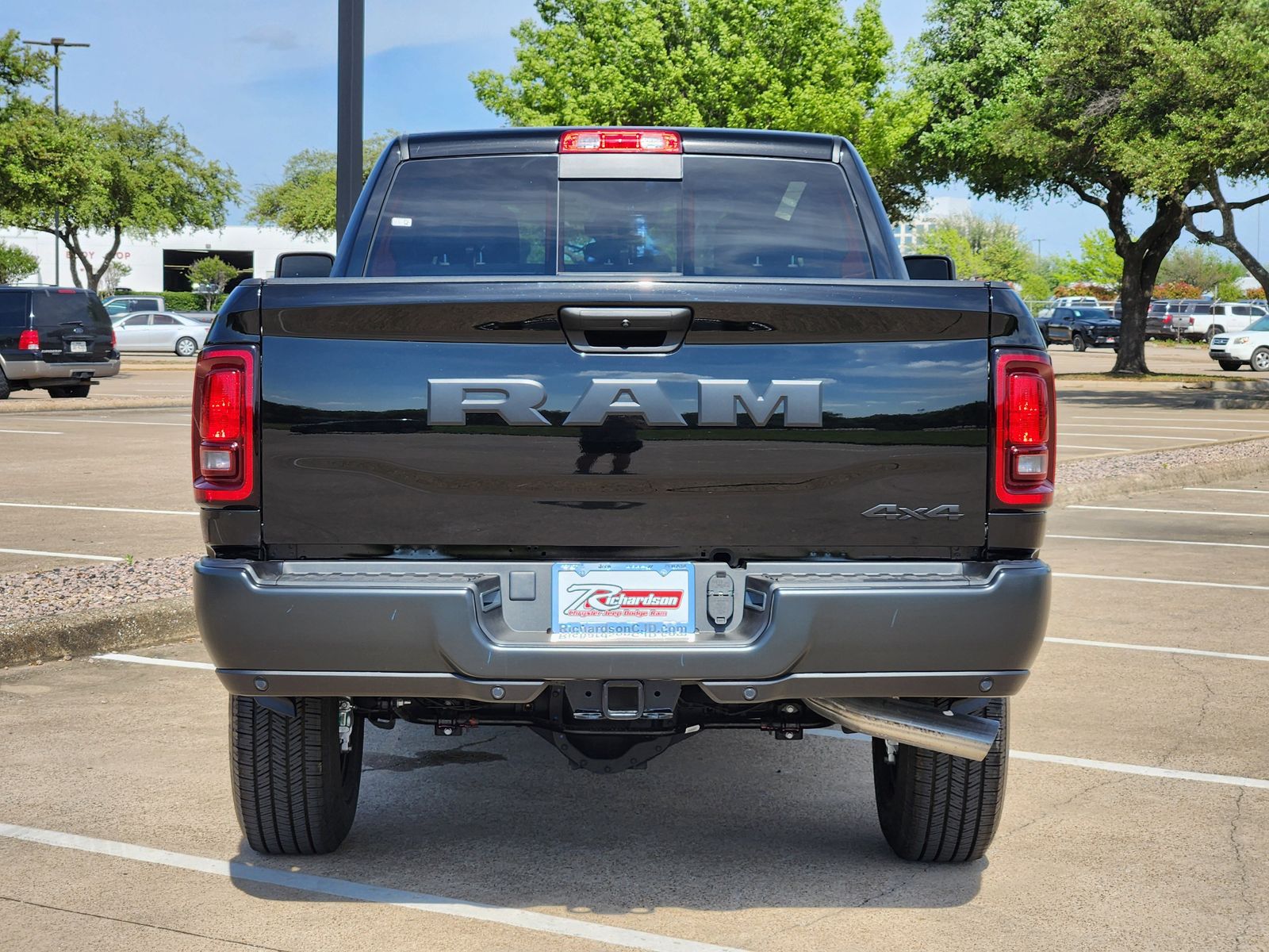 New 2026 Diamond Black Crystal Pearlcoat Ram TRADESMAN CREW CAB 4X4 6