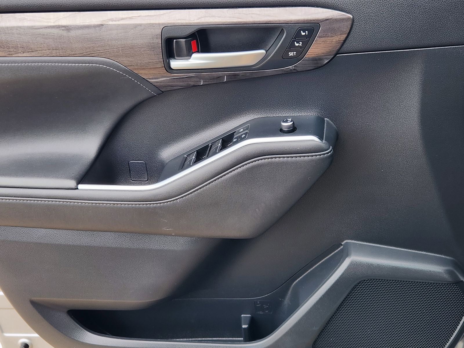 Used 2020 Celestial Silver Toyota Limited image 33