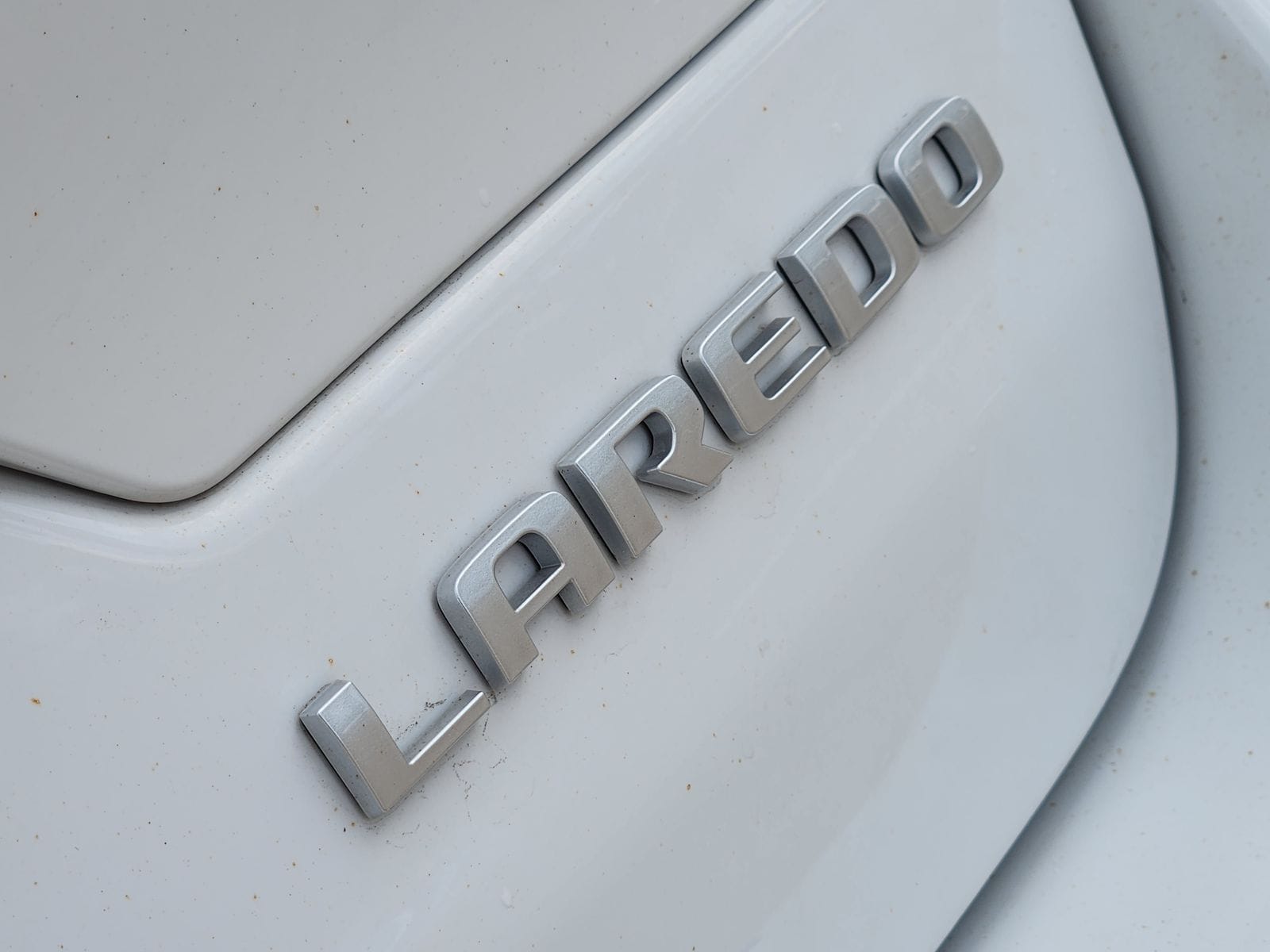 Used 2024 Bright White Clearcoat Jeep Laredo image 19