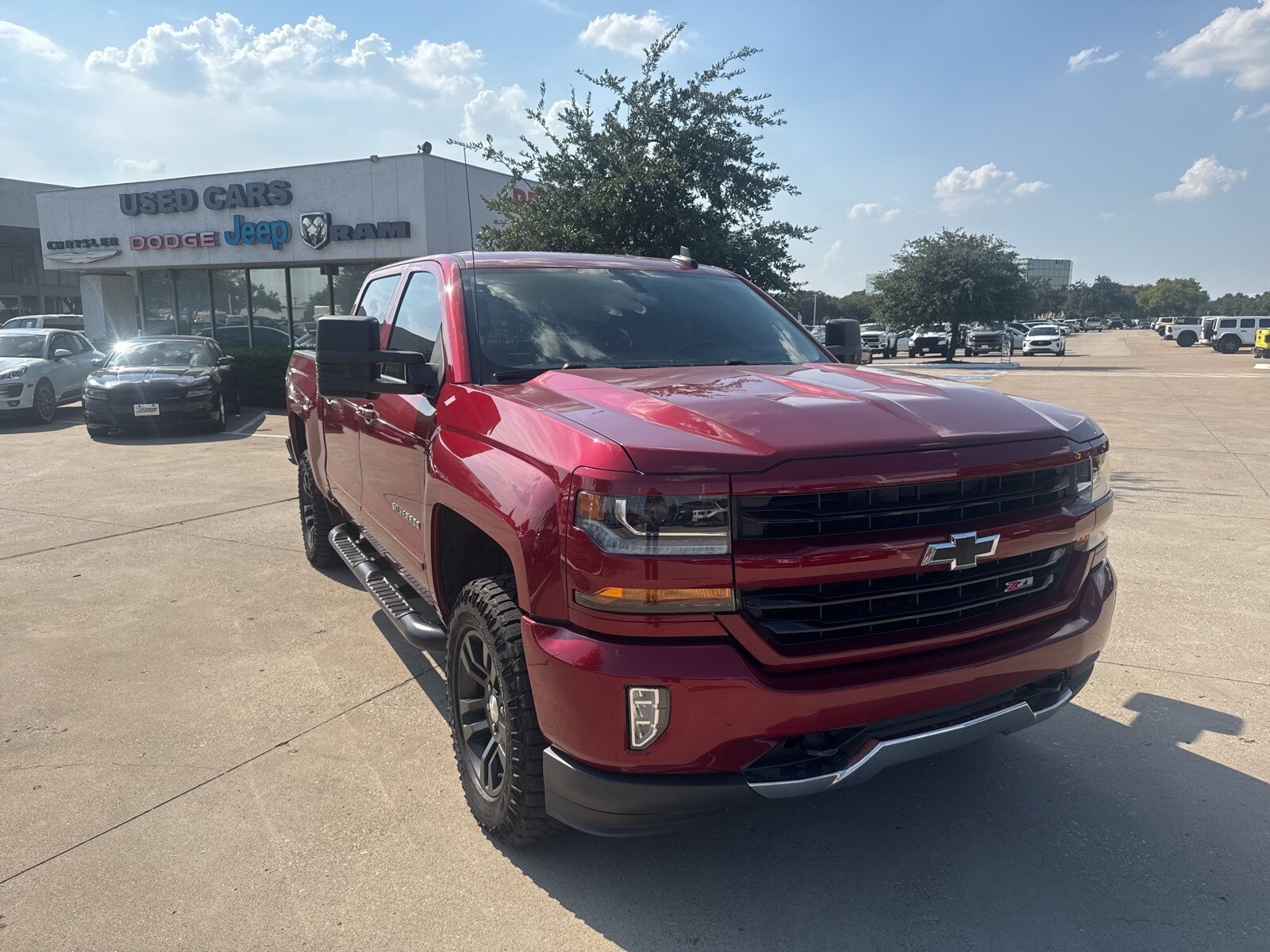 2018 Chevrolet Silverado 1500 LT photo 4