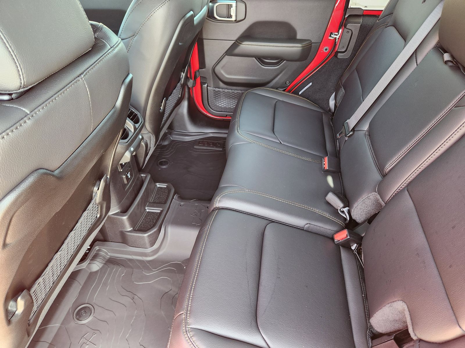 New 2026 Firecracker Red Jeep 4-DOOR SAHARA image 40