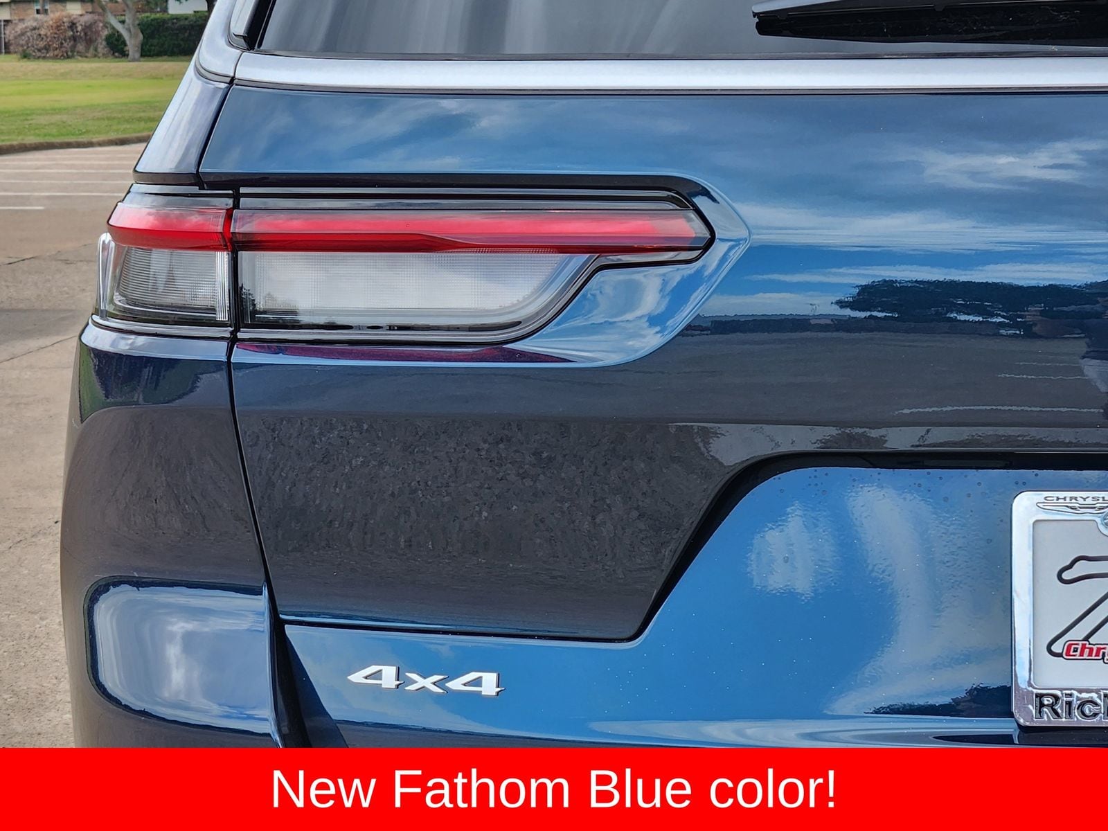 New 2026 Fathom Blue Pearlcoat Jeep L LIMITED 4X4 image 14