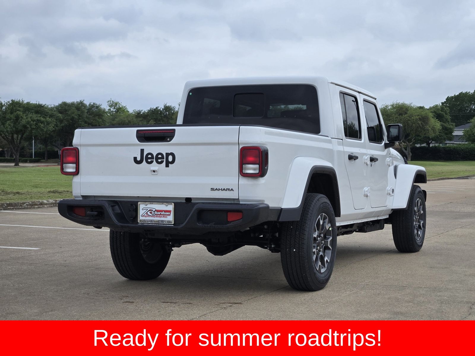 New 2026 Bright White Jeep SAHARA 4X4 image 6
