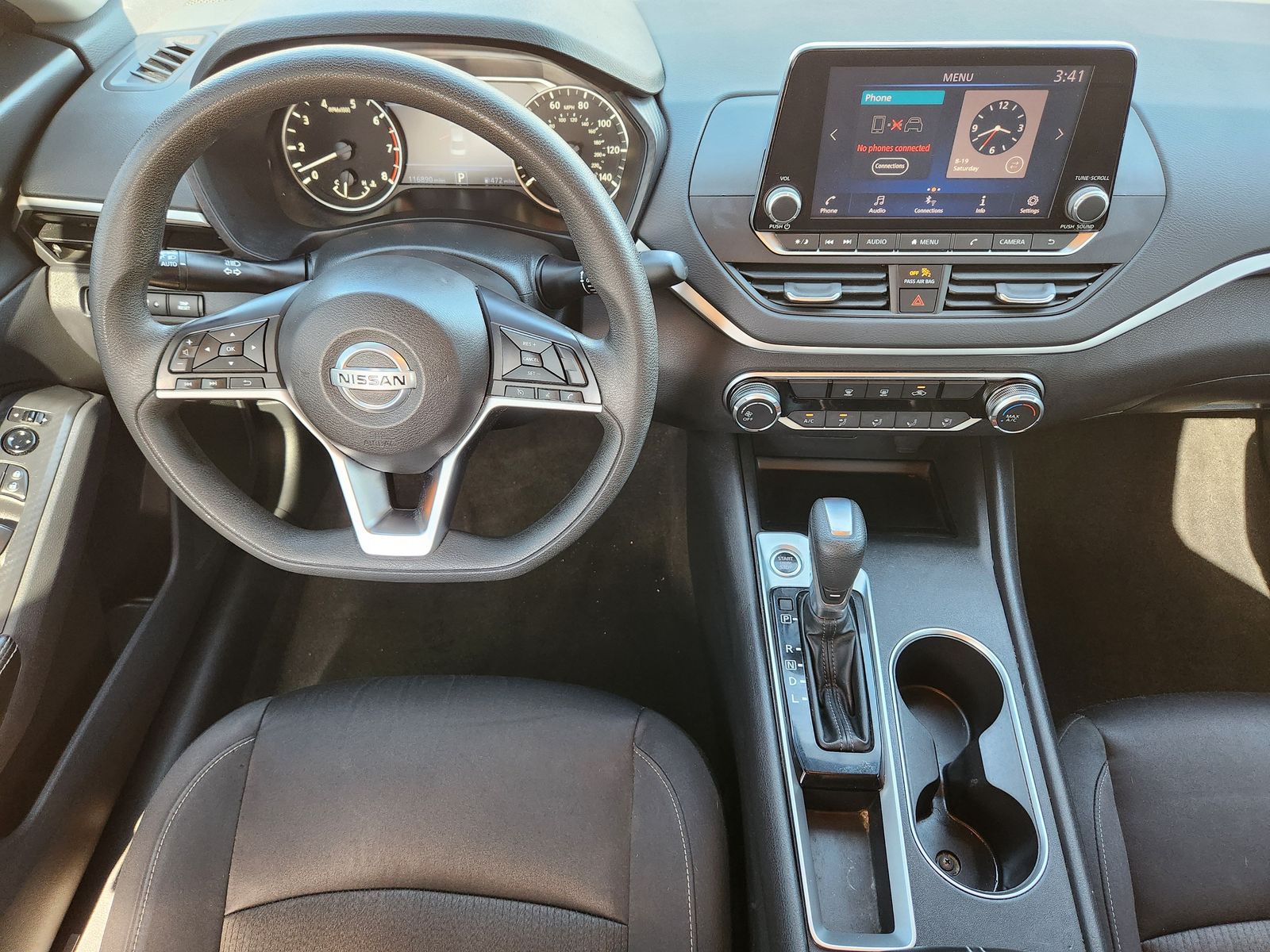 Used 2022 Brilliant Silver Nissan 2.5 SV image 34