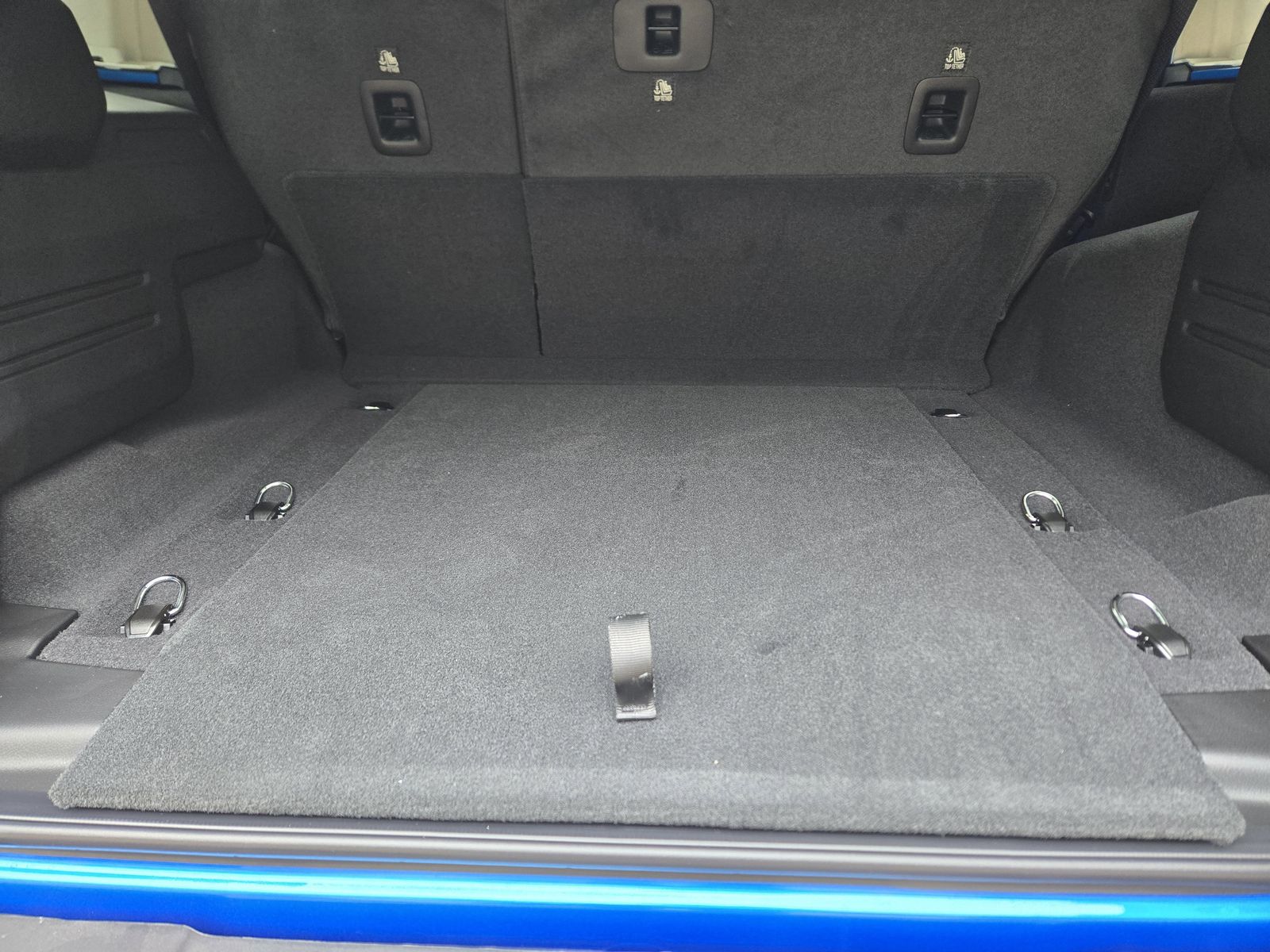 New 2026 Hydro Blue Pearlcoat Jeep 4-DOOR RUBICON image 25