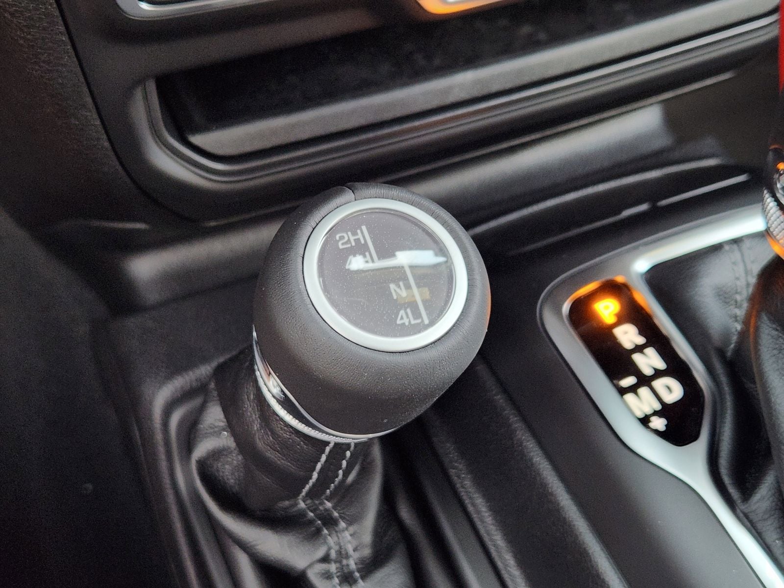 New 2026 Bright White Jeep 4-DOOR SAHARA image 29