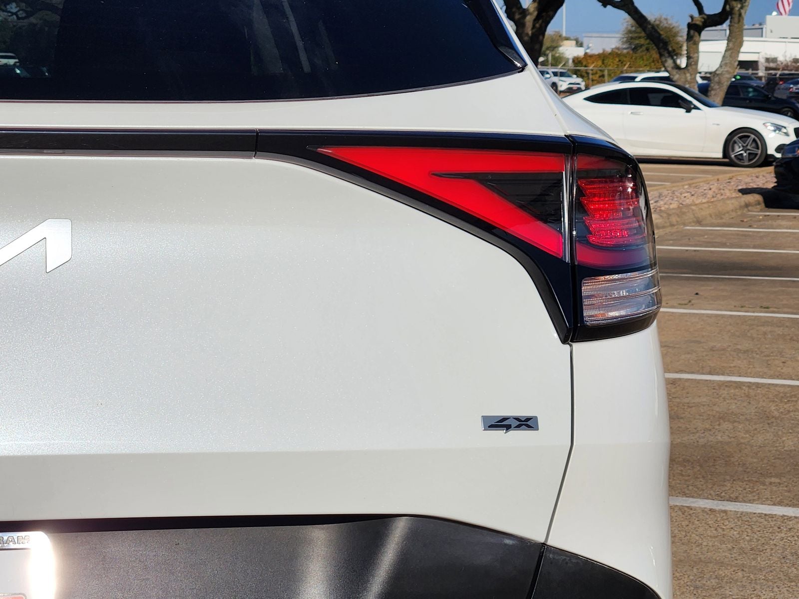 Used 2024 Snow White Pearl Kia LX image 16