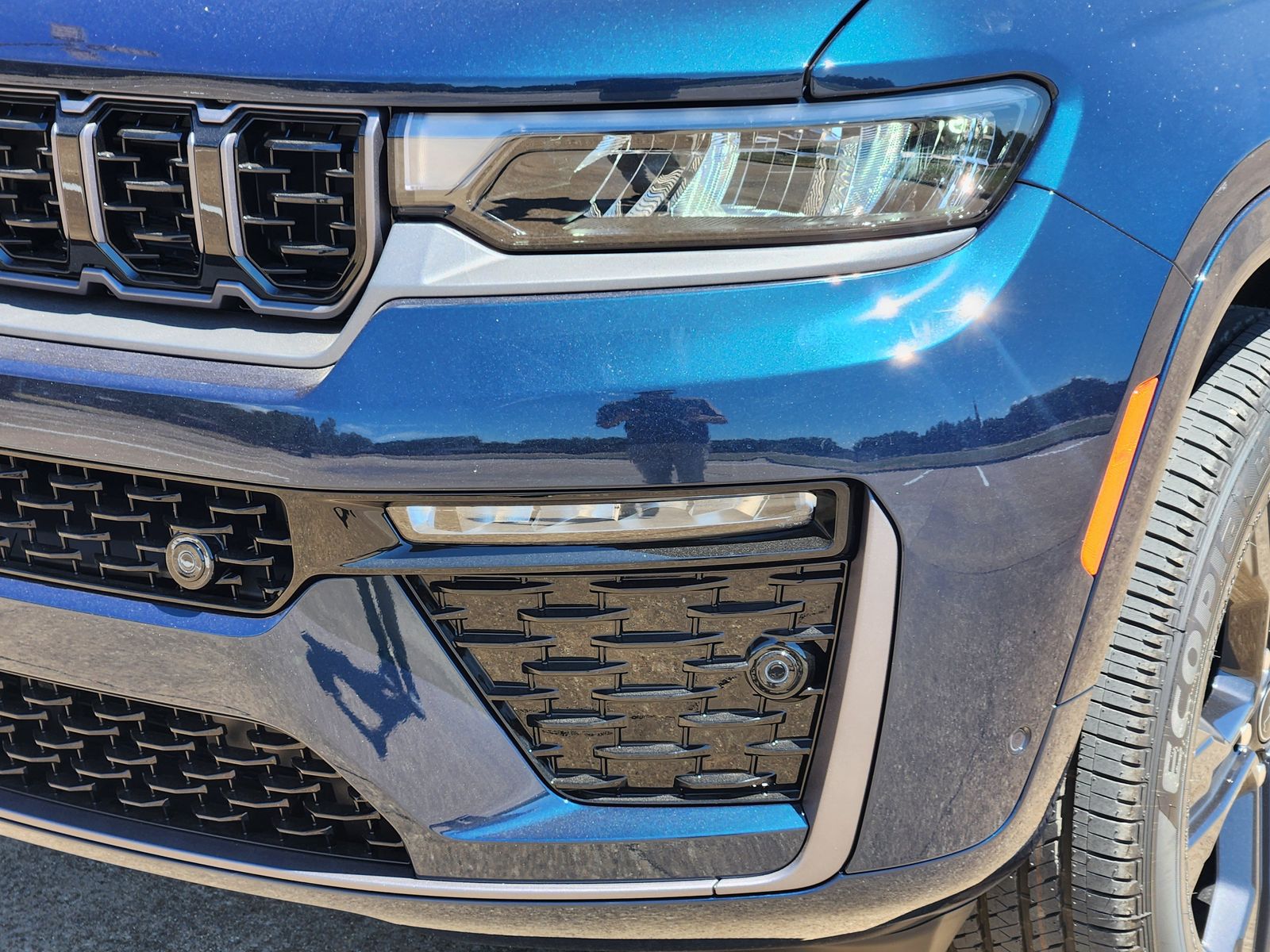 New 2027 Fathom Blue Pearlcoat Jeep Limited Reserve image 9